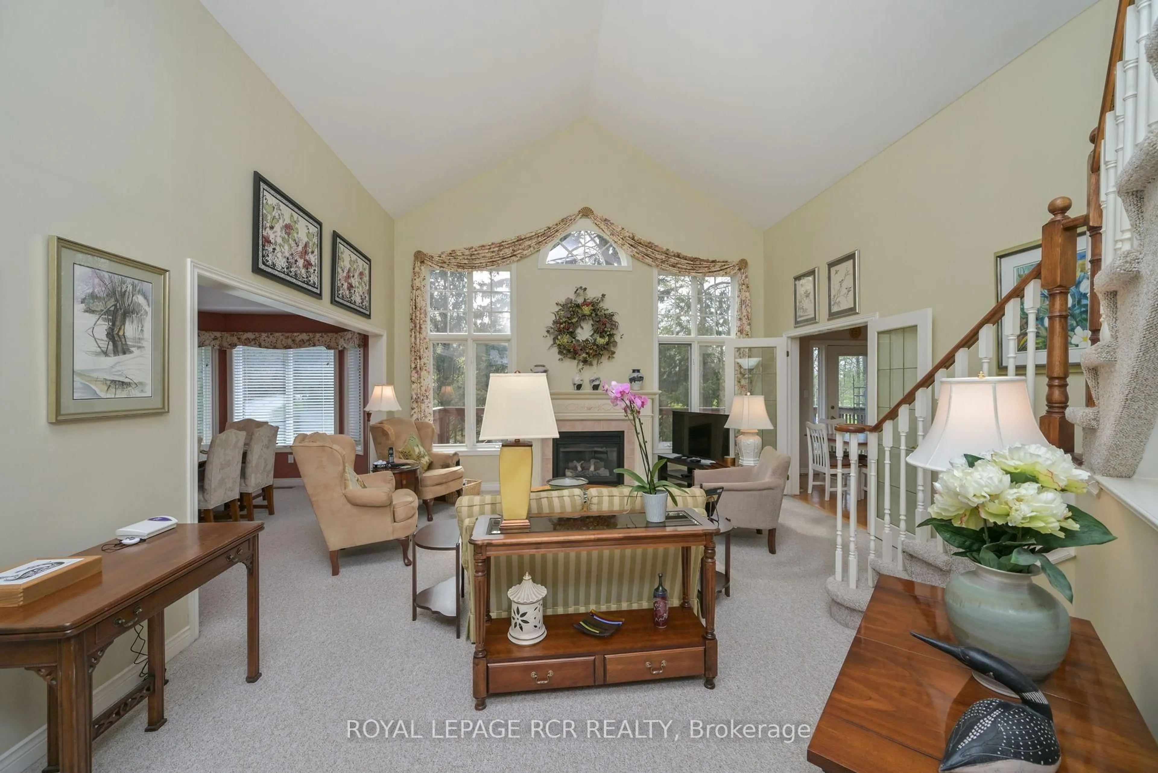 Living room with furniture, unknown for 26 Forest Link, New Tecumseth Ontario L9R 2A1