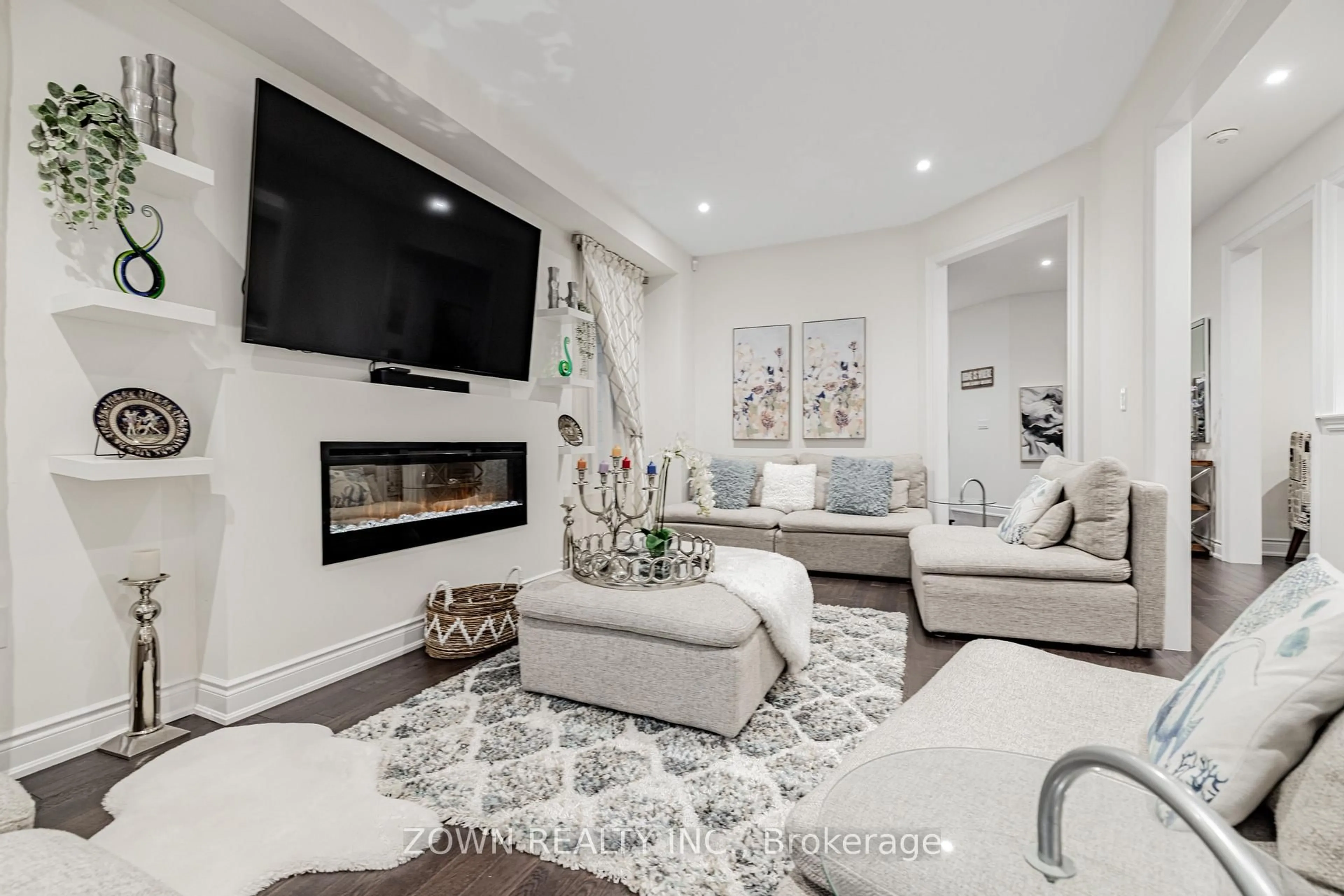 Living room with furniture, unknown for 1352 Blackmore St, Innisfil Ontario L9S 0P2