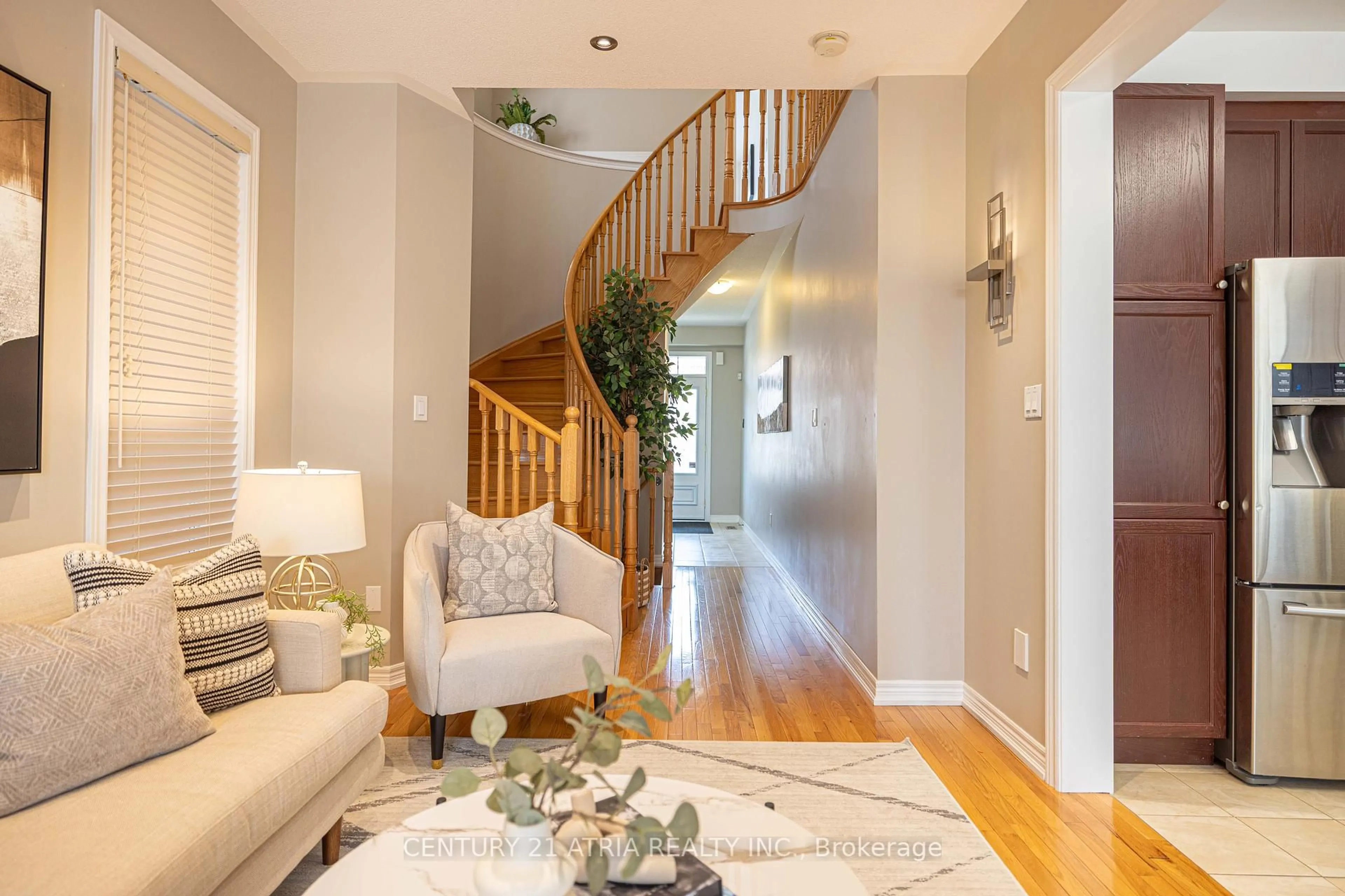 Indoor entryway for 23 Staglin Crt, Markham Ontario L6C 0K8