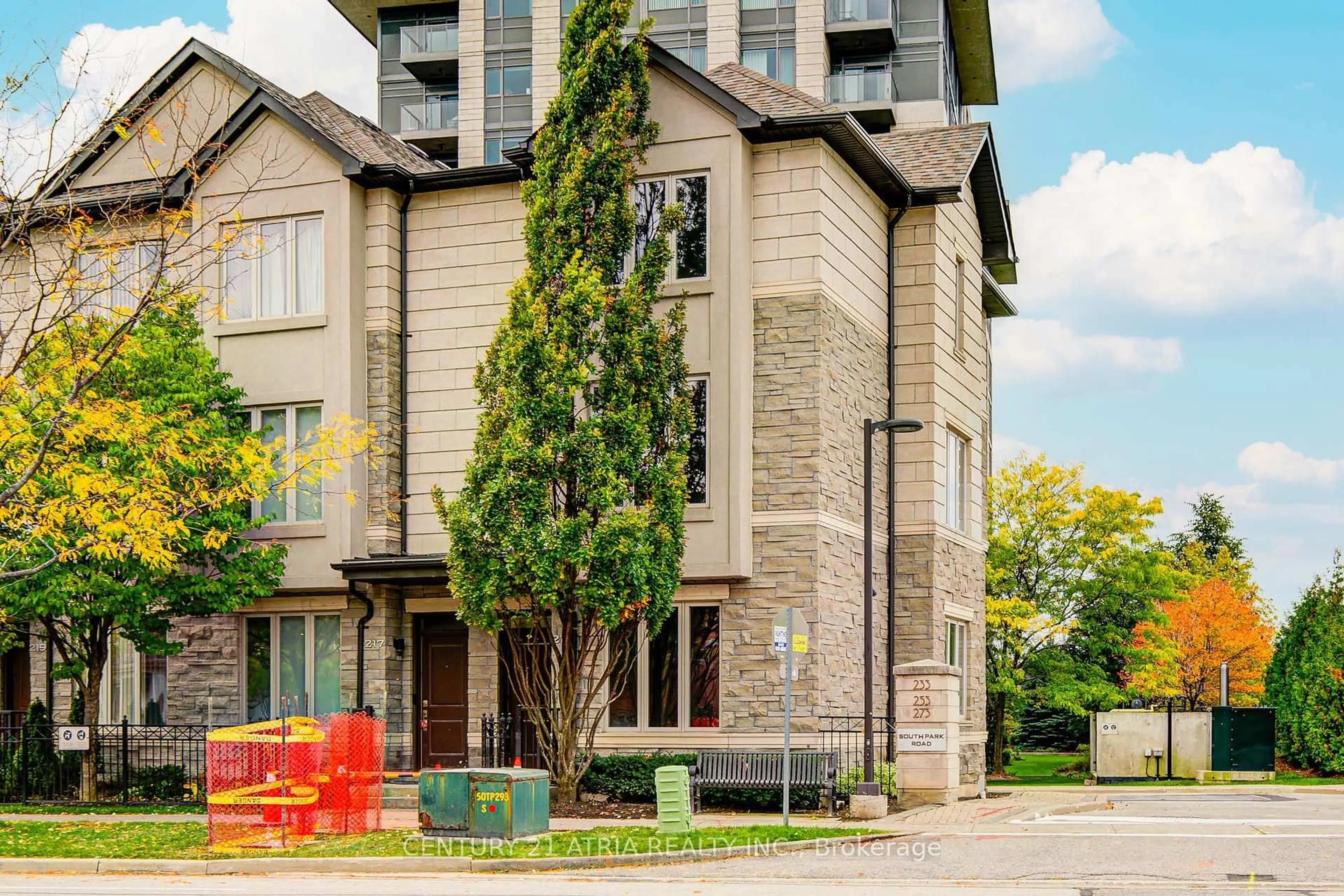 Home with brick exterior material, street for 215 South park Rd, Markham Ontario L3T 0B6