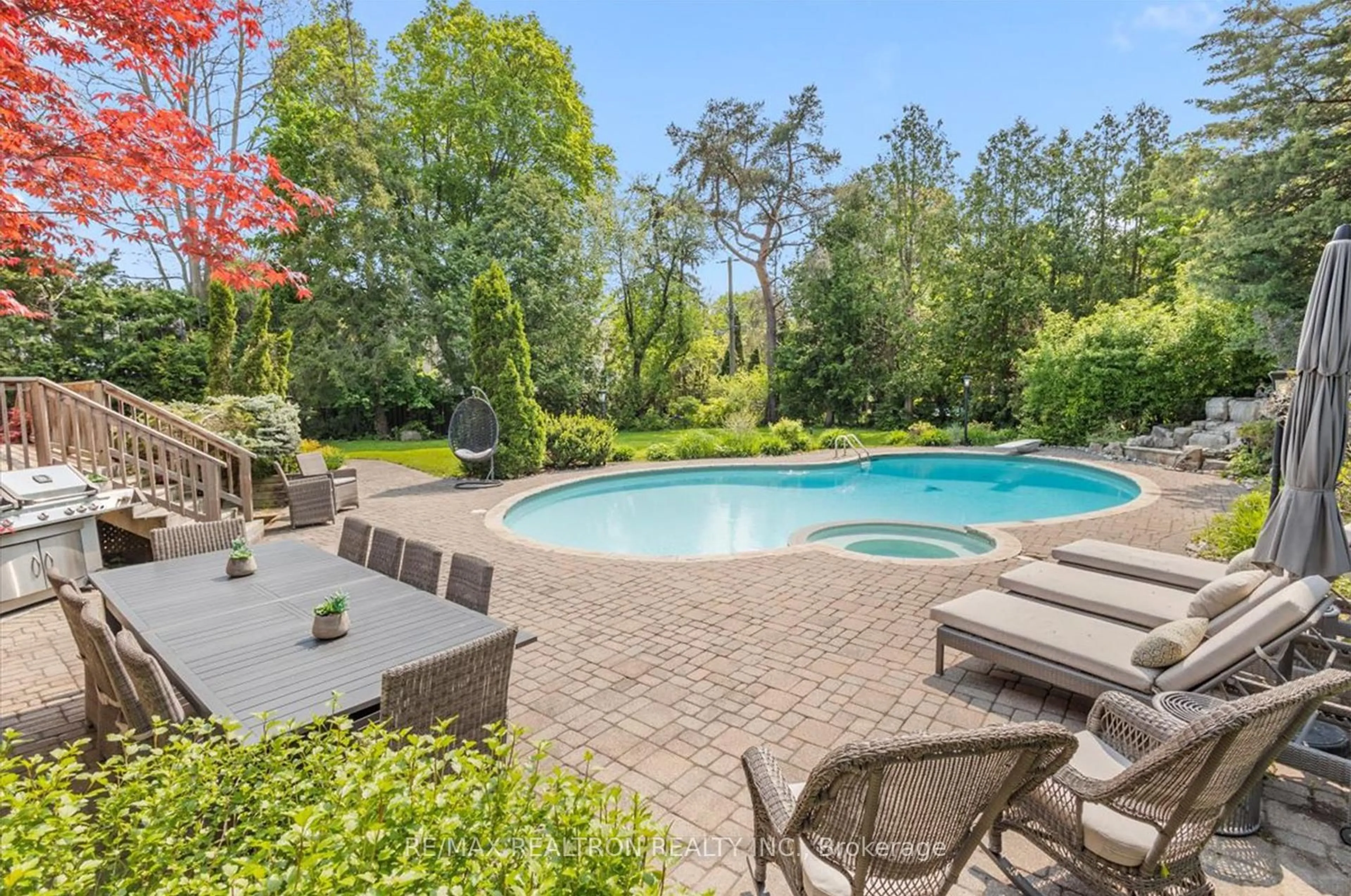 Patio, water/lake/river/ocean view for 22 Valloncliffe Rd, Markham Ontario L3T 2W8