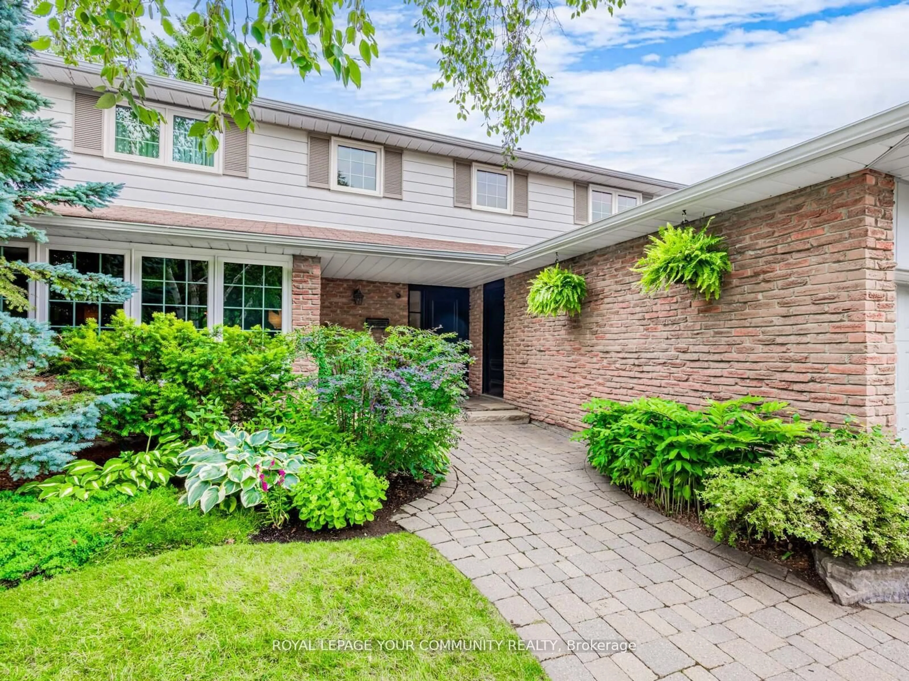 Home with brick exterior material, street for 10 Banquo Rd, Markham Ontario L3T 3H1