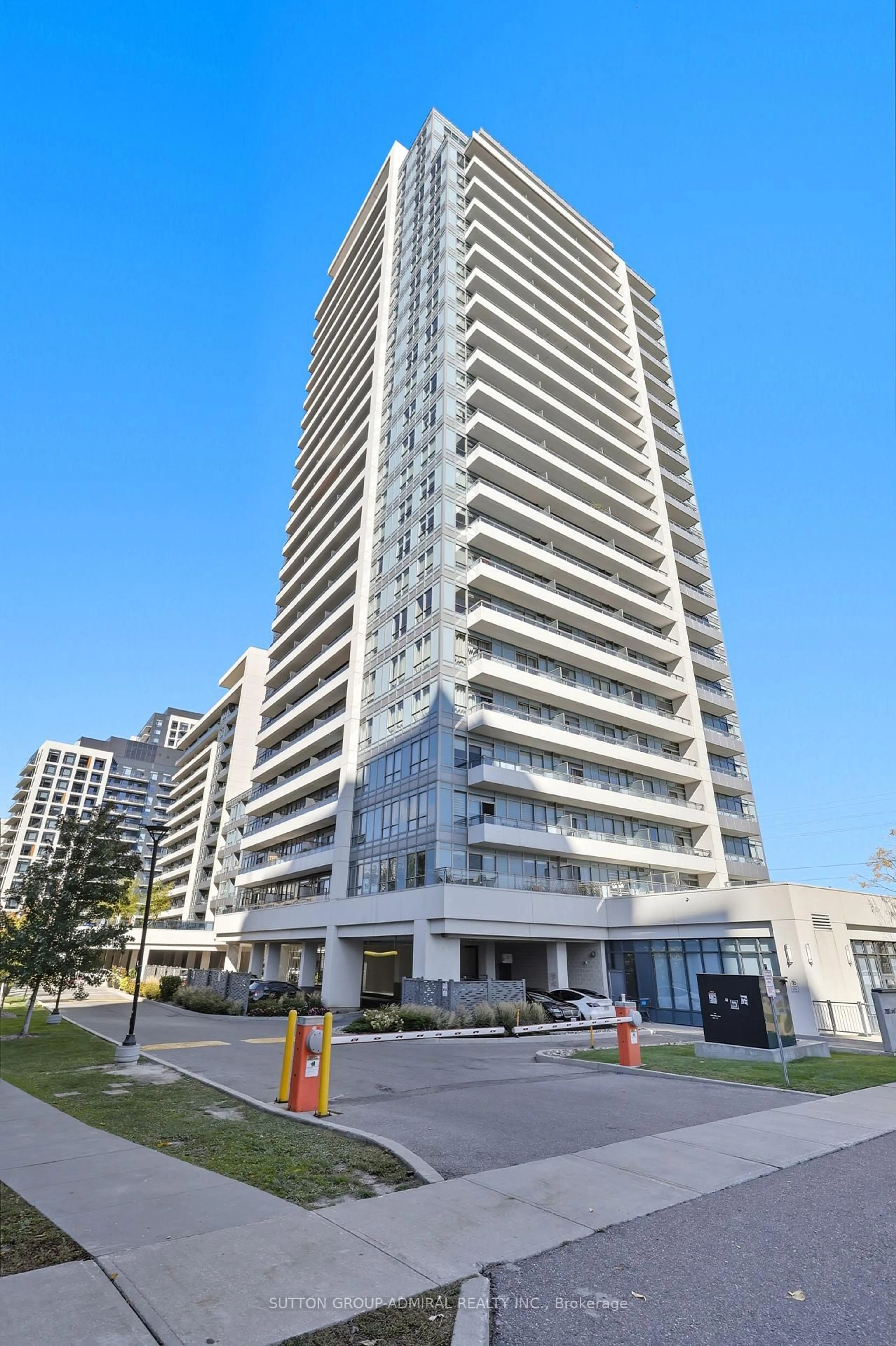 A pic from outside/outdoor area/front of a property/back of a property/a pic from drone, building for 7890 Bathurst St #1610, Vaughan Ontario L4J 0J8