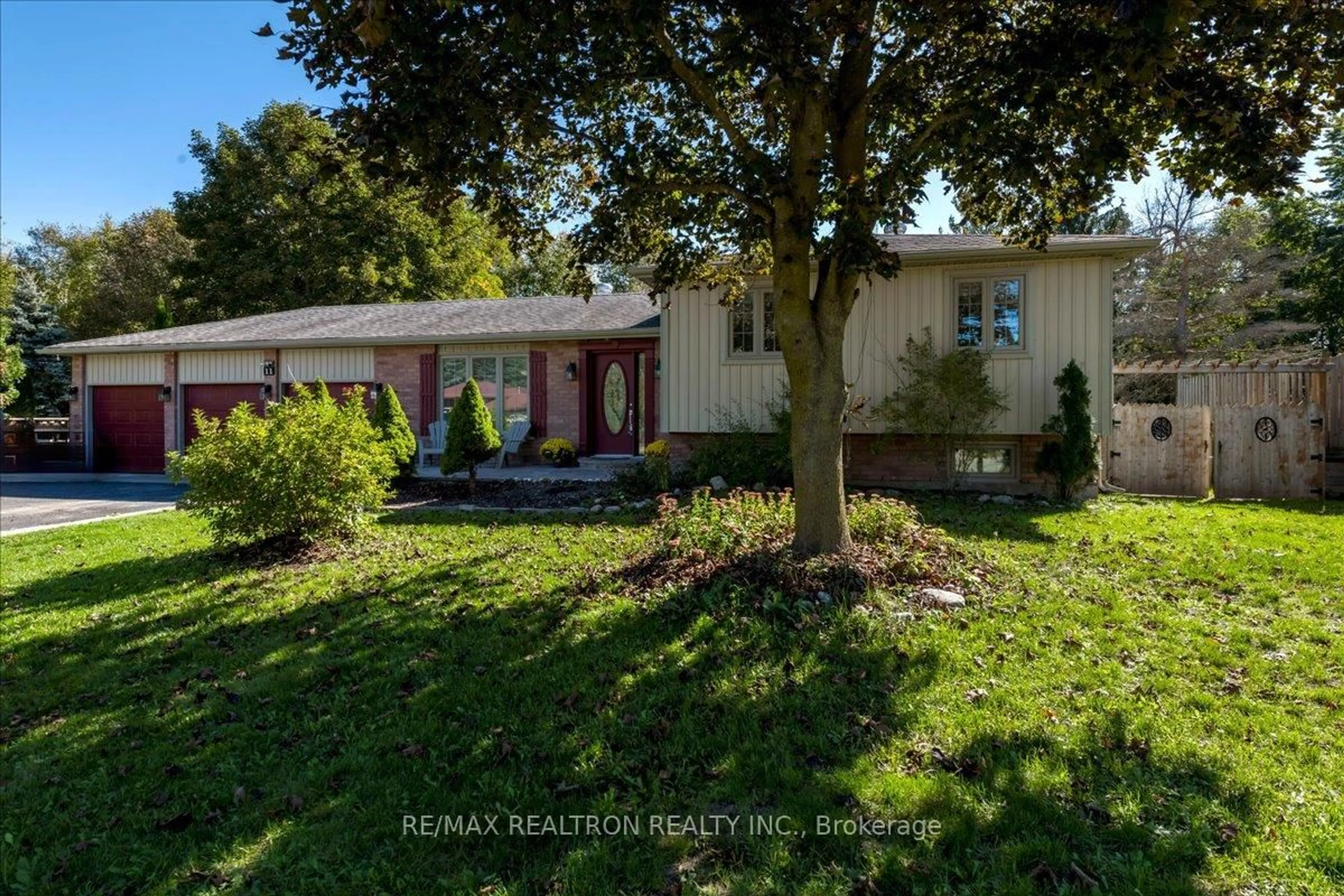 A pic from outside/outdoor area/front of a property/back of a property/a pic from drone, street for 11 Burbank Circ, Adjala-Tosorontio Ontario L0M 1J0