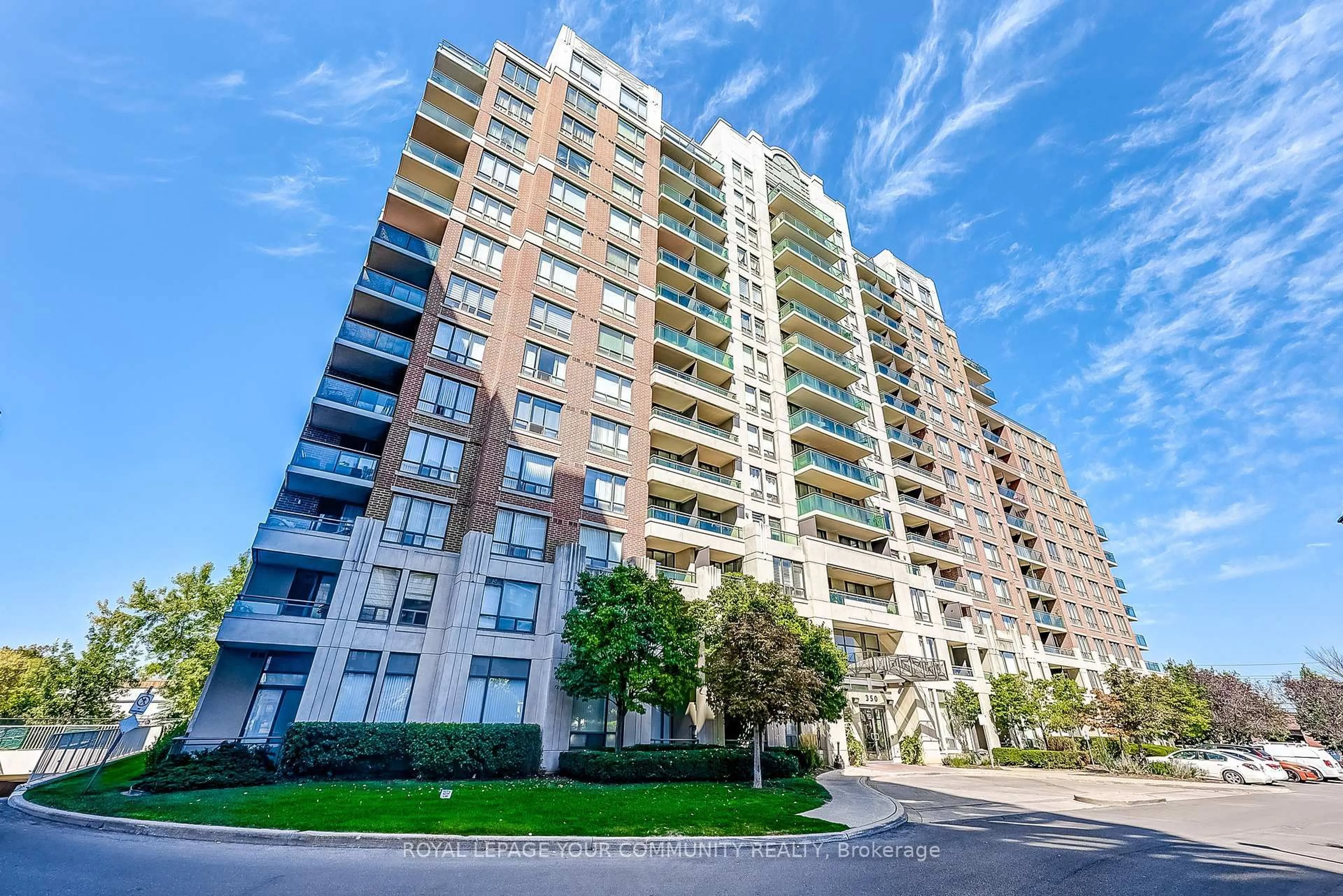A pic from outside/outdoor area/front of a property/back of a property/a pic from drone, unknown for 350 Red Maple Rd #905, Richmond Hill Ontario L4C 0T5