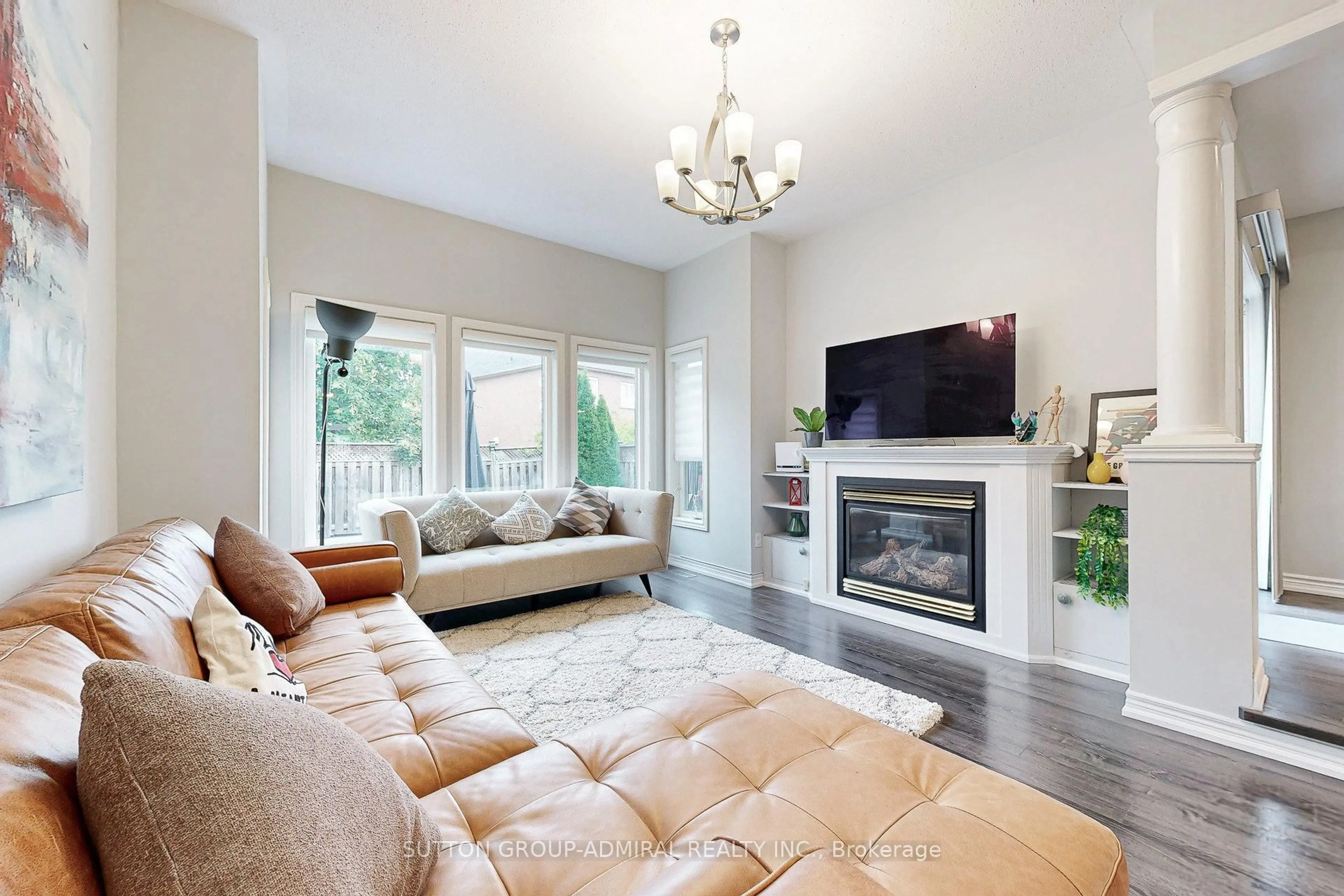 Living room with furniture, unknown for 86 Autumn Hill Blvd, Vaughan Ontario L4J 8Z1