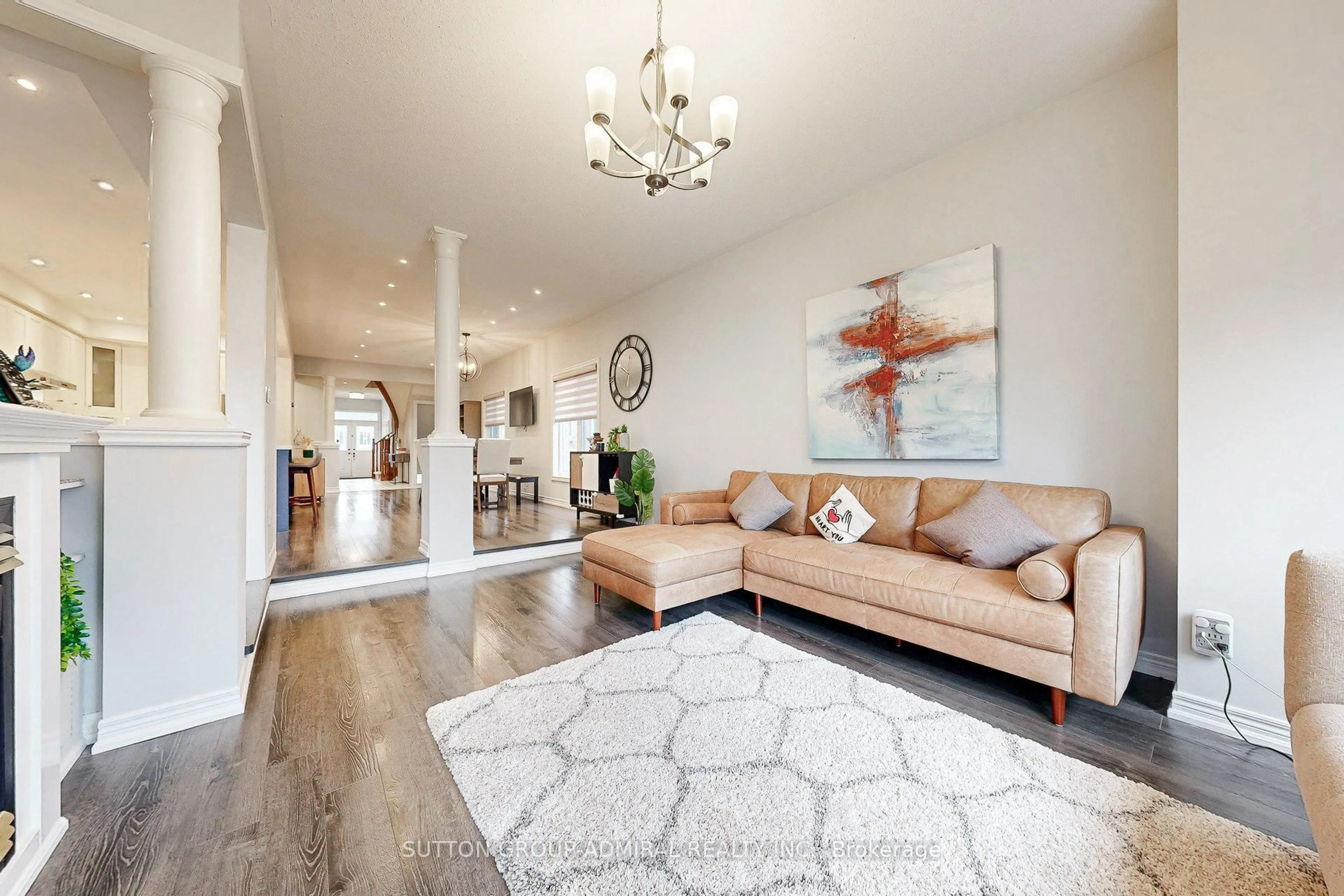 Living room with furniture, unknown for 86 Autumn Hill Blvd, Vaughan Ontario L4J 8Z1