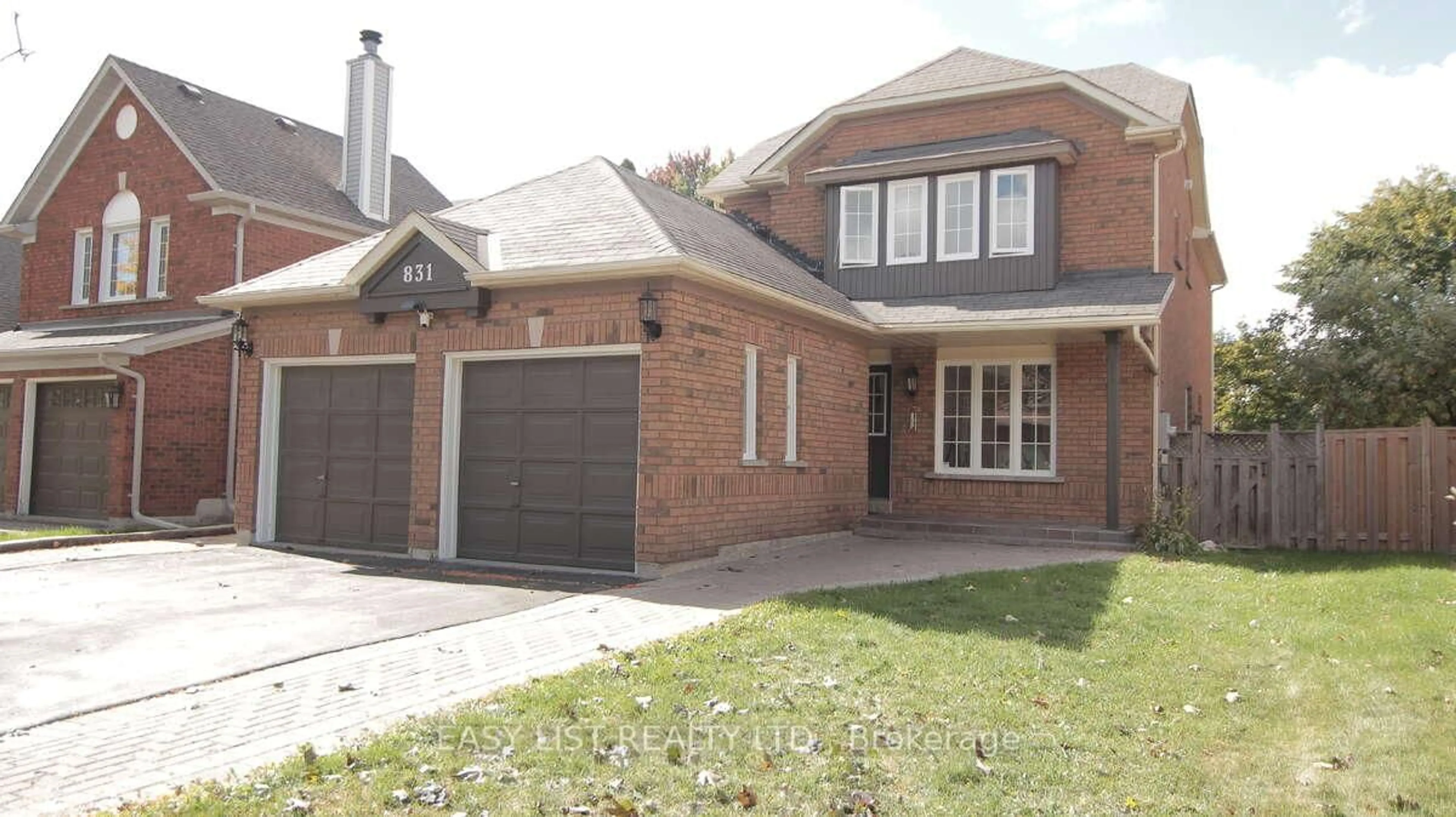 Home with brick exterior material, street for 831 Firth Crt, Newmarket Ontario L3Y 8H6