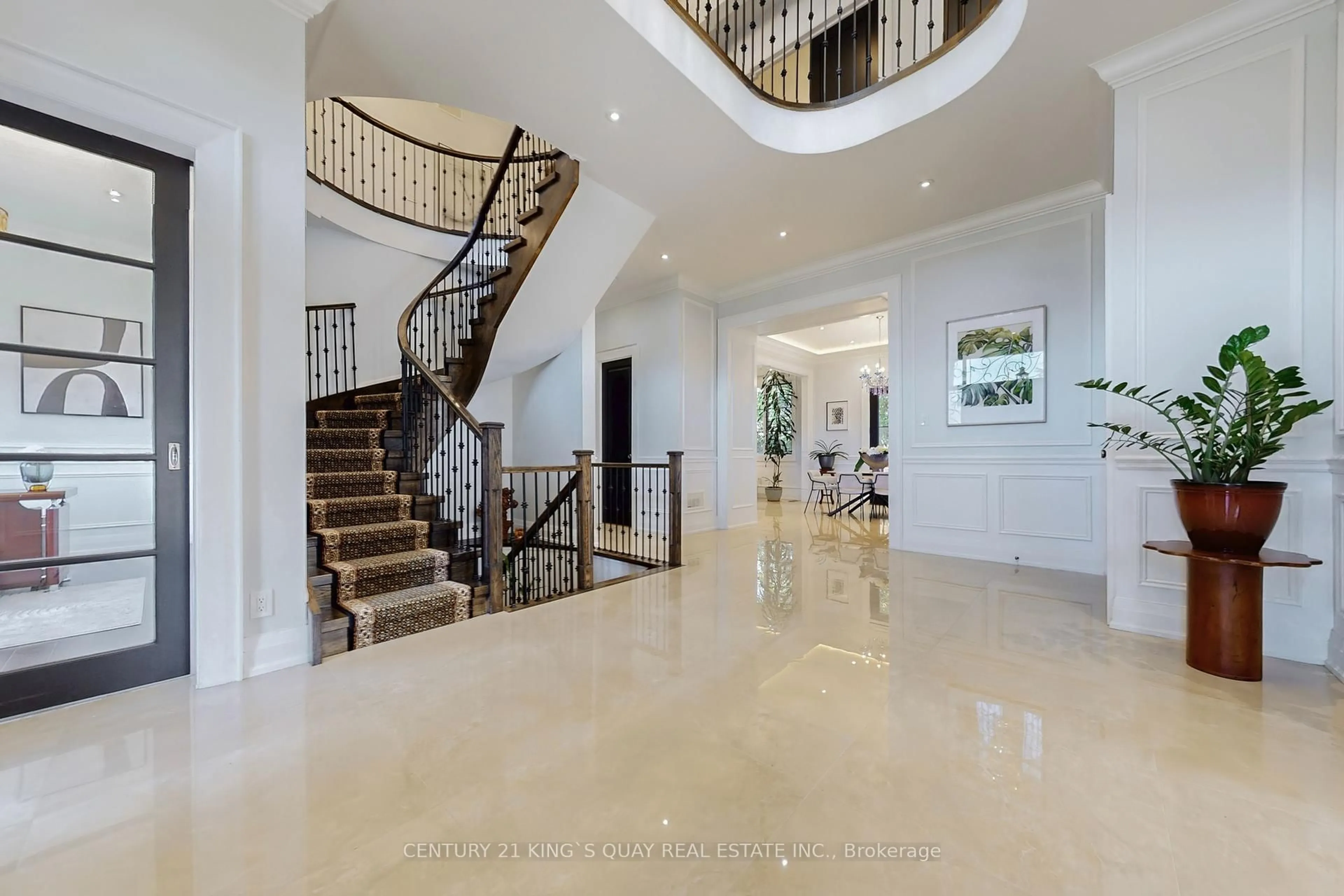 Indoor foyer for 19 Blyth St, Richmond Hill Ontario L4E 2Y2