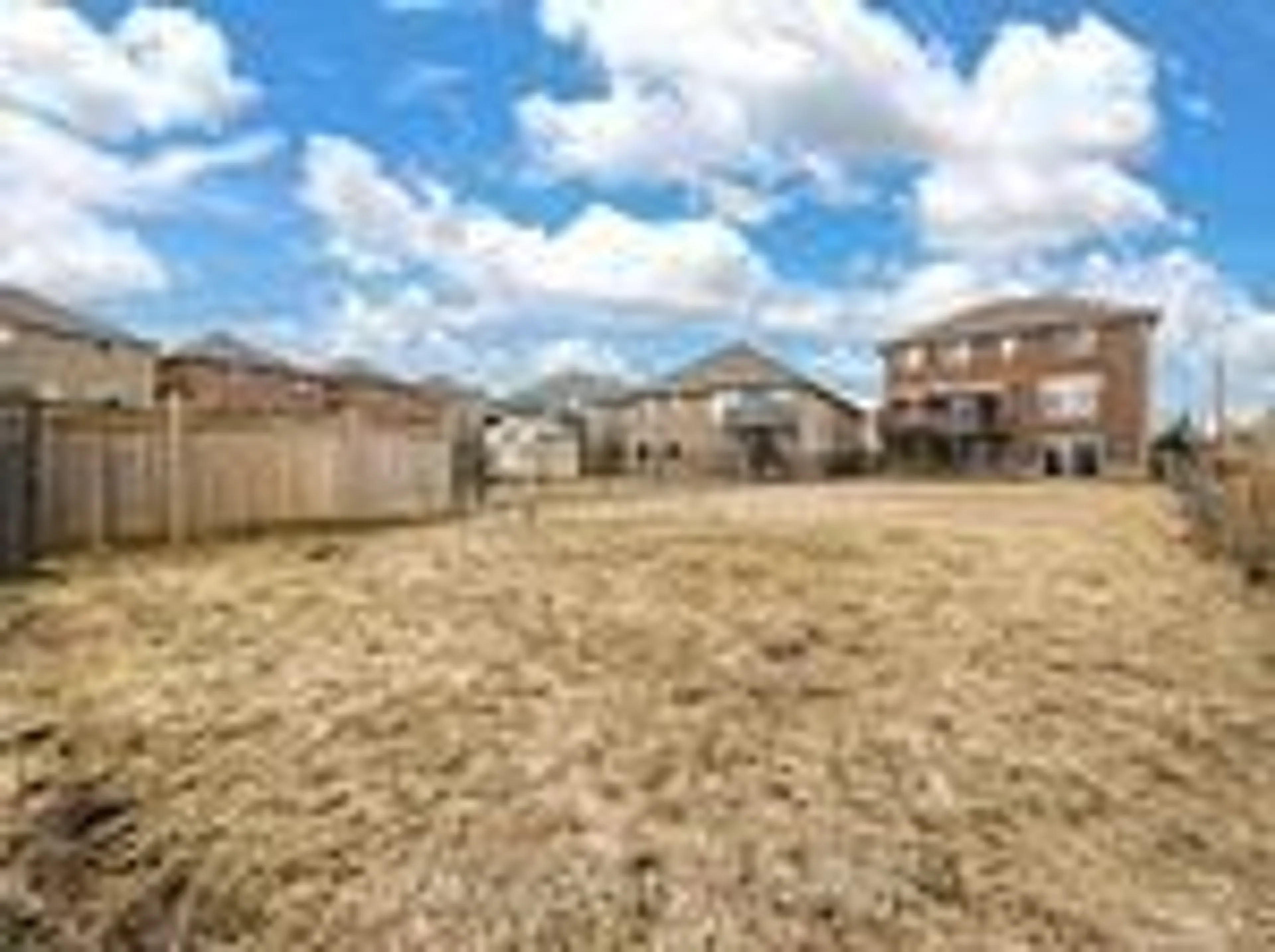 A pic from outside/outdoor area/front of a property/back of a property/a pic from drone, street for 2071 Gibson St, Innisfil Ontario L9S 4B7