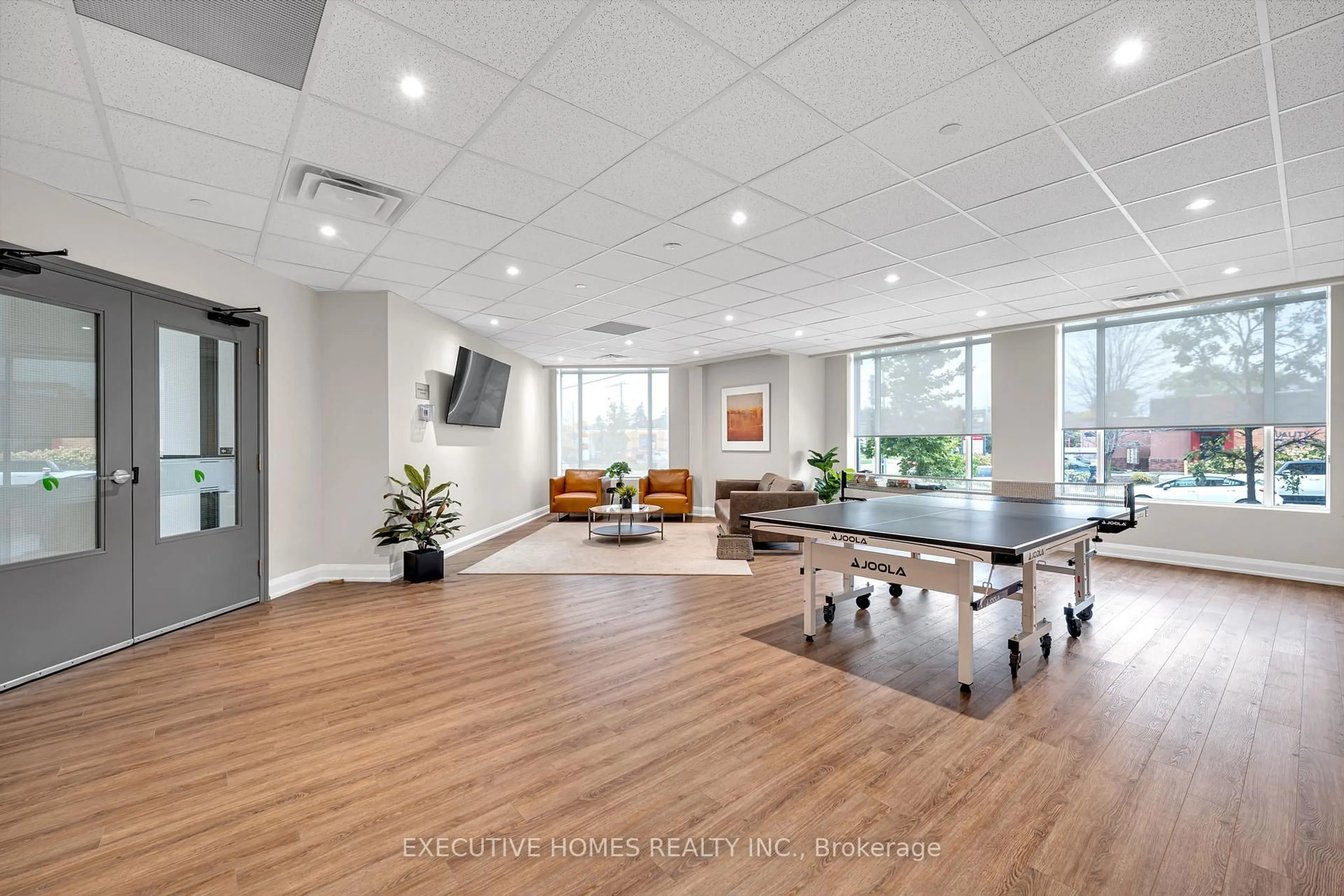 Unknown for 5917 Main St #413, Whitchurch-Stouffville Ontario L4Z 1W7