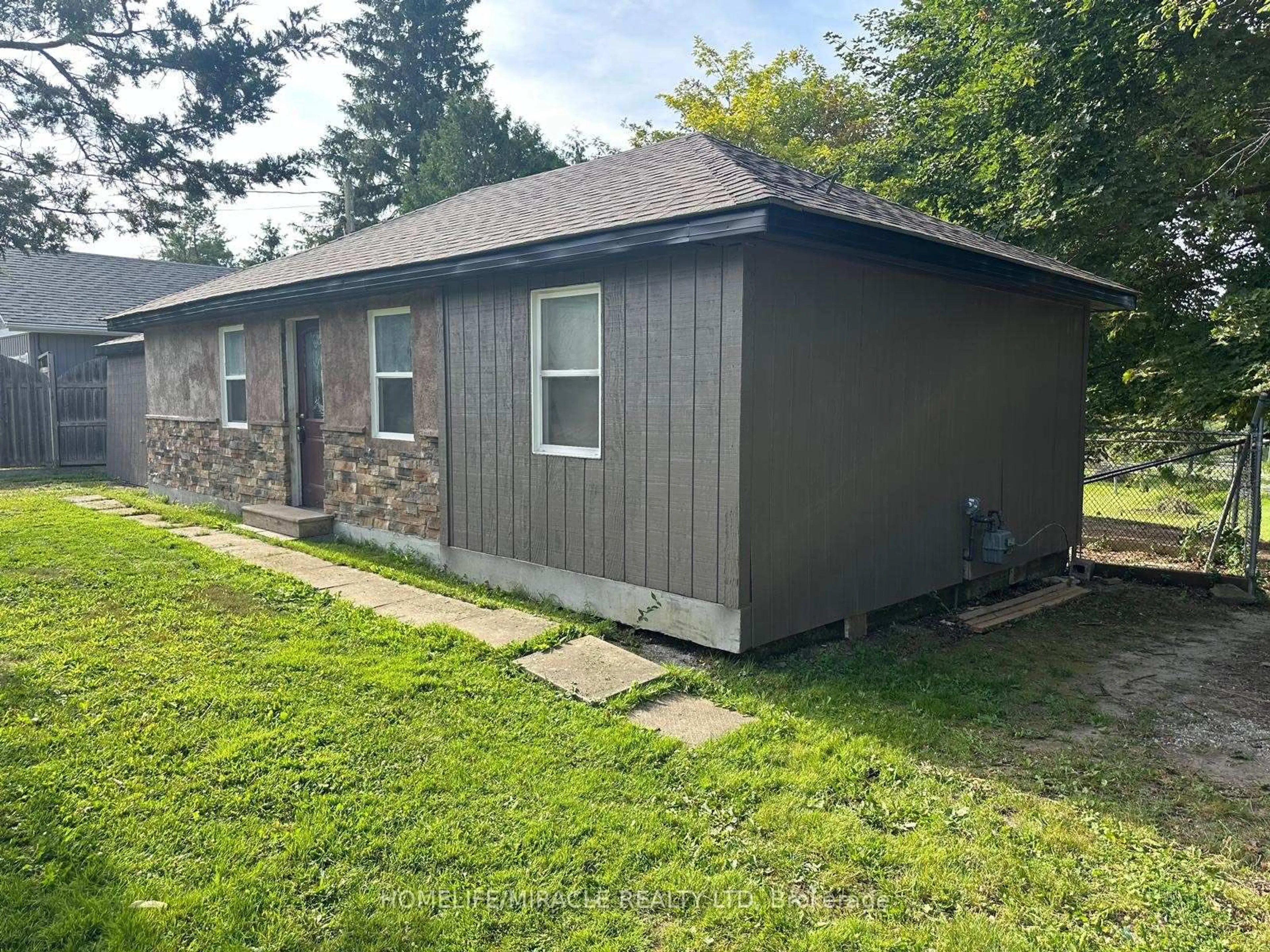 Shed for 164 RIVERBANK Dr, Georgina Ontario L0E 1N0