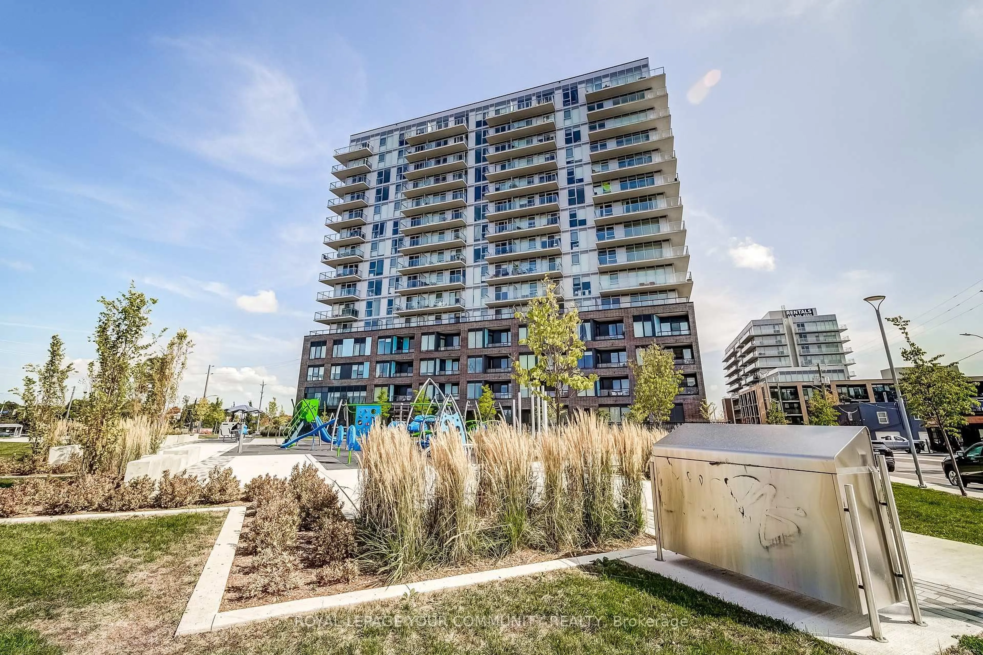 Unknown for 185 Deerfield Rd #1110, Newmarket Ontario L3Y 0G7