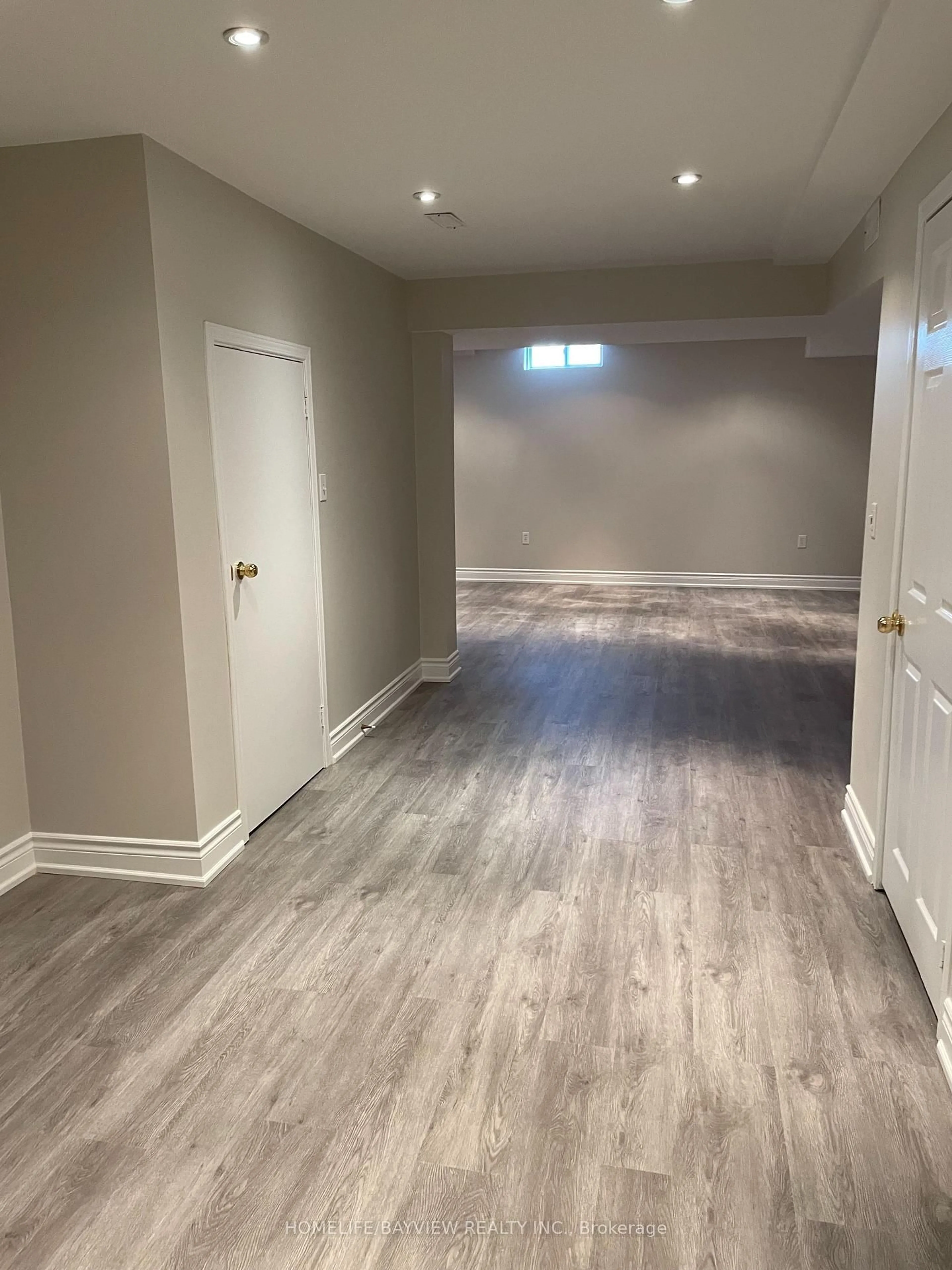 Unknown for 16 Selkirk Dr, Richmond Hill Ontario L4B 4P5