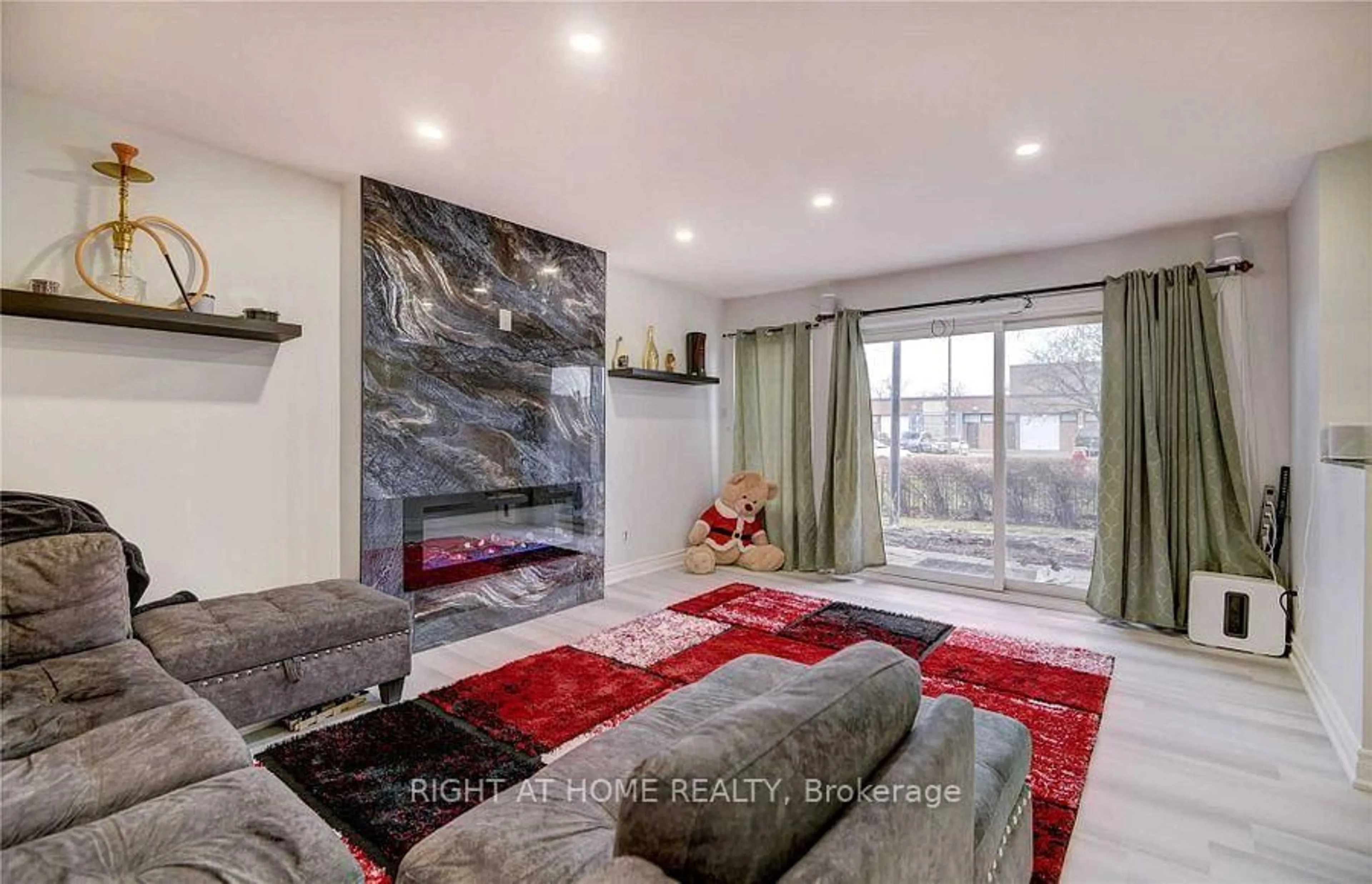 Living room with furniture, unknown for 24 Springfair Ave, Aurora Ontario L4G 3M2