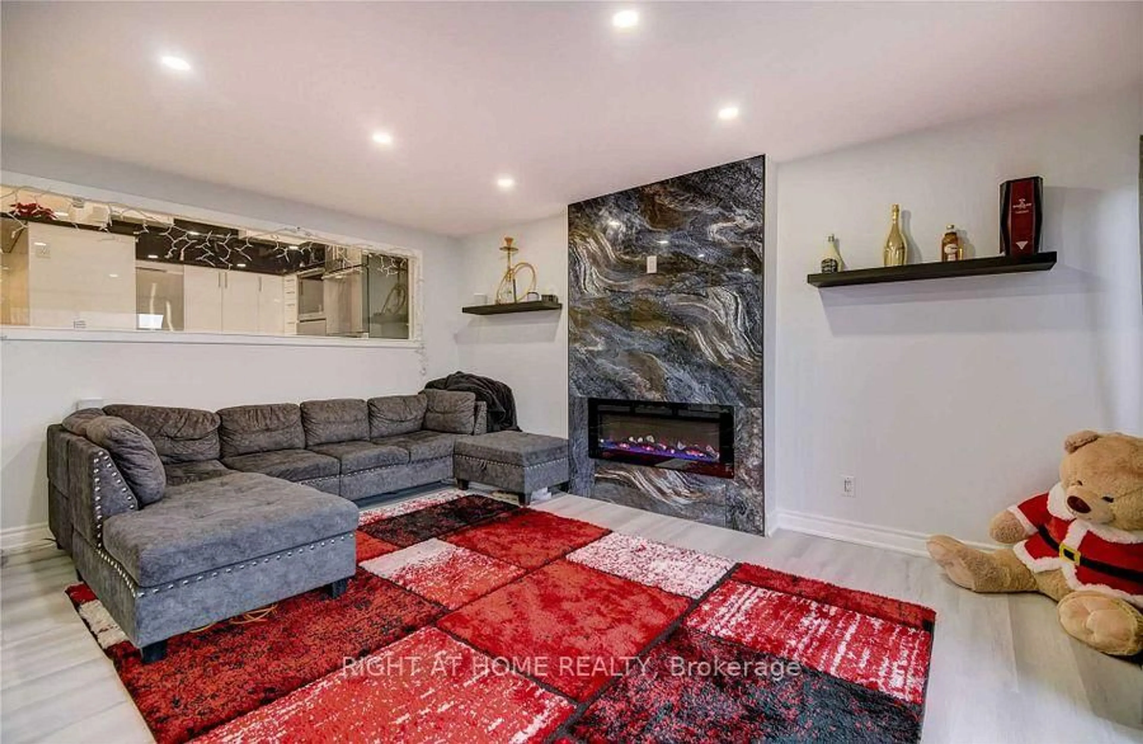 Living room with furniture, unknown for 24 Springfair Ave, Aurora Ontario L4G 3M2