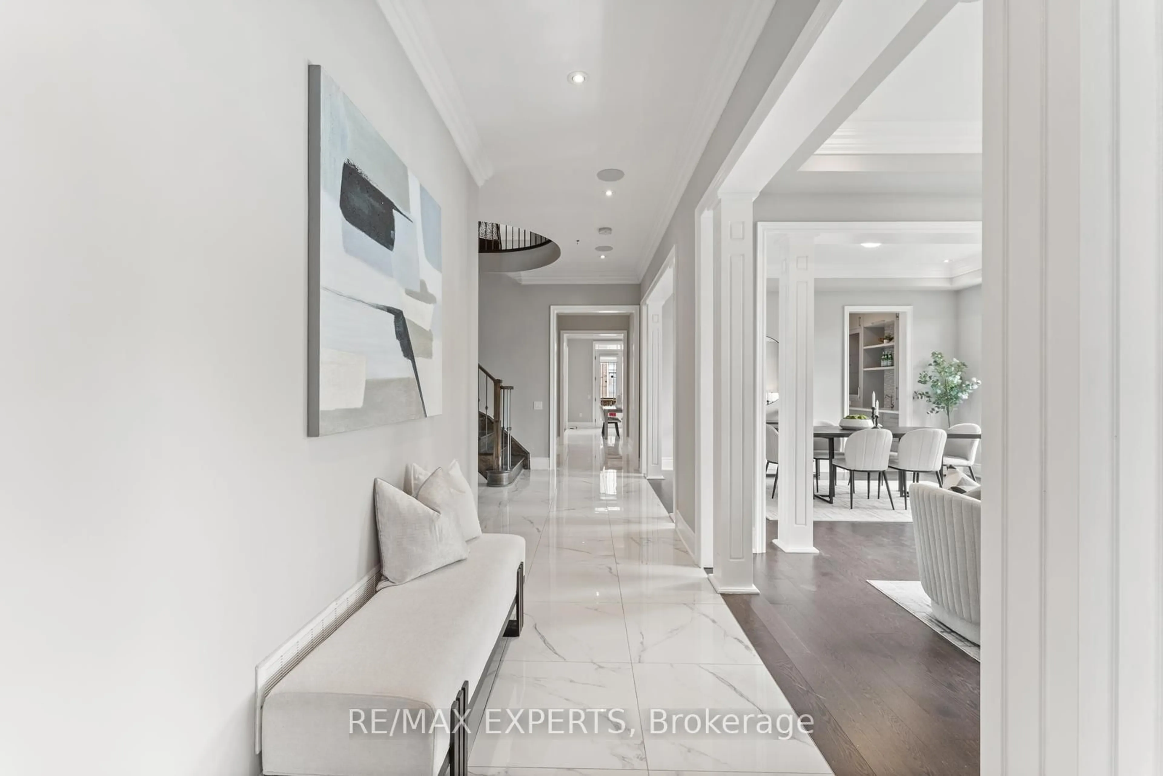 Indoor entryway for 97 Ross Vennare Cres, Vaughan Ontario L4H 4N2