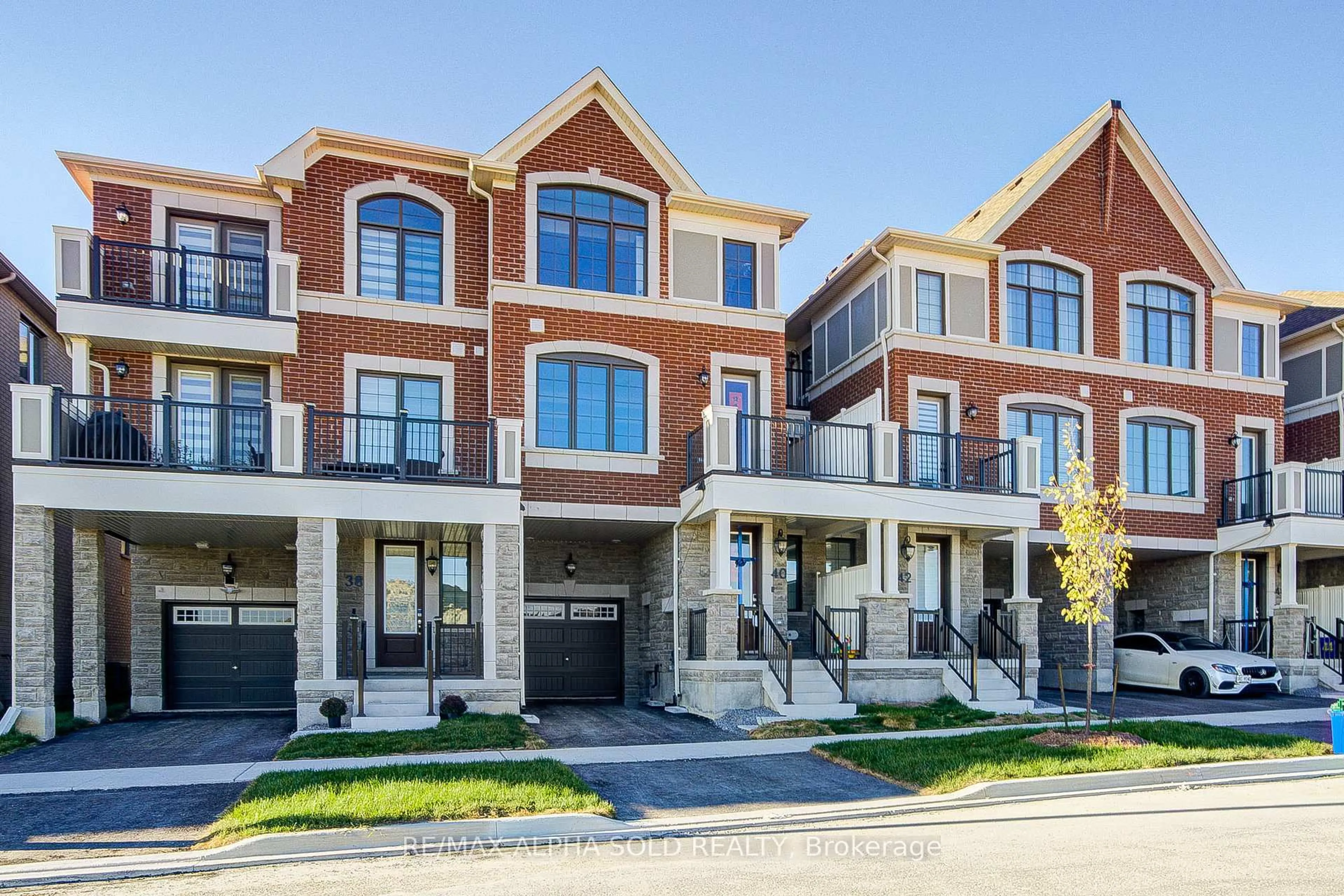 Home with brick exterior material, street for 40 Azure Dr, Markham Ontario L6C 3M4
