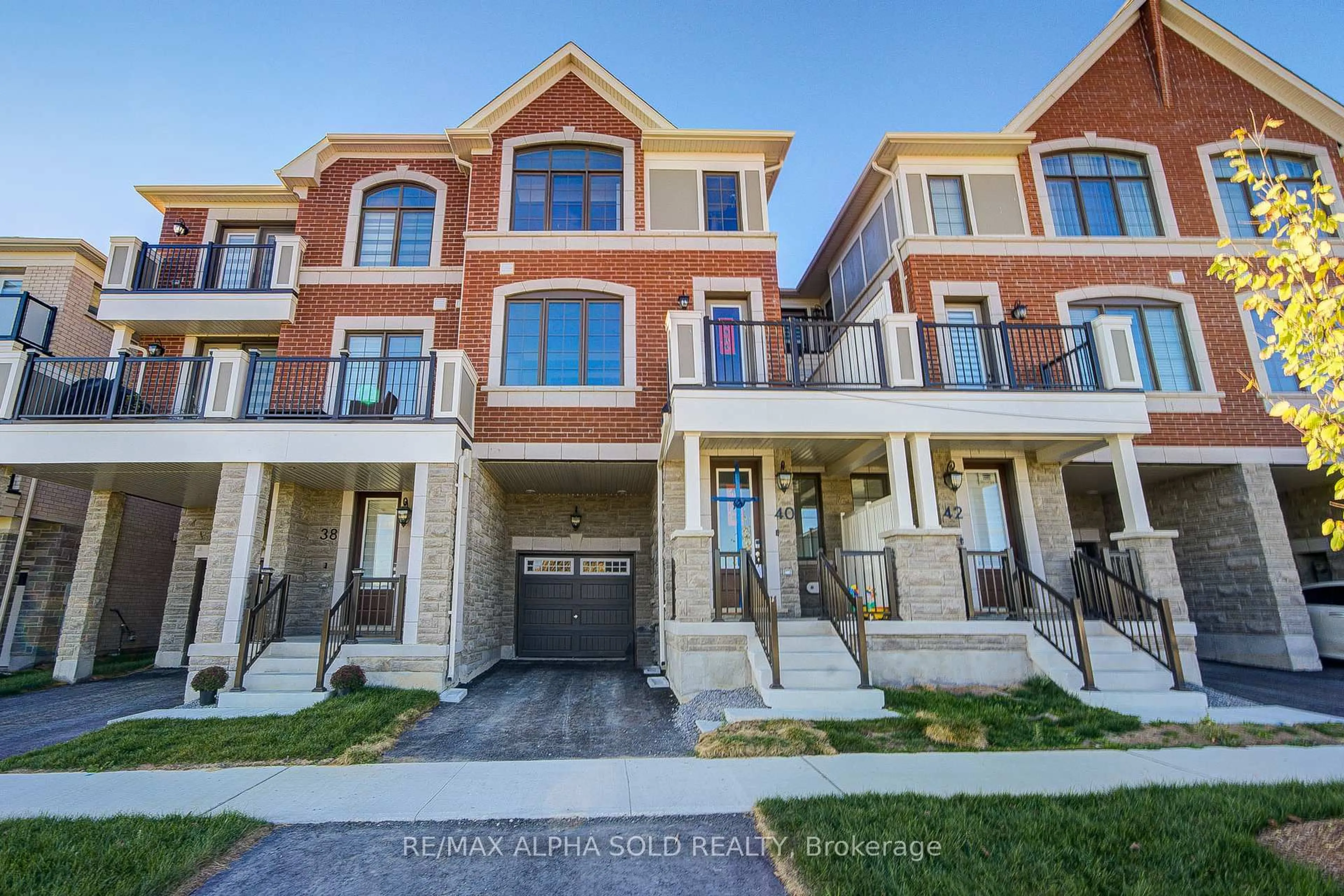 Home with brick exterior material, street for 40 Azure Dr, Markham Ontario L6C 3M4