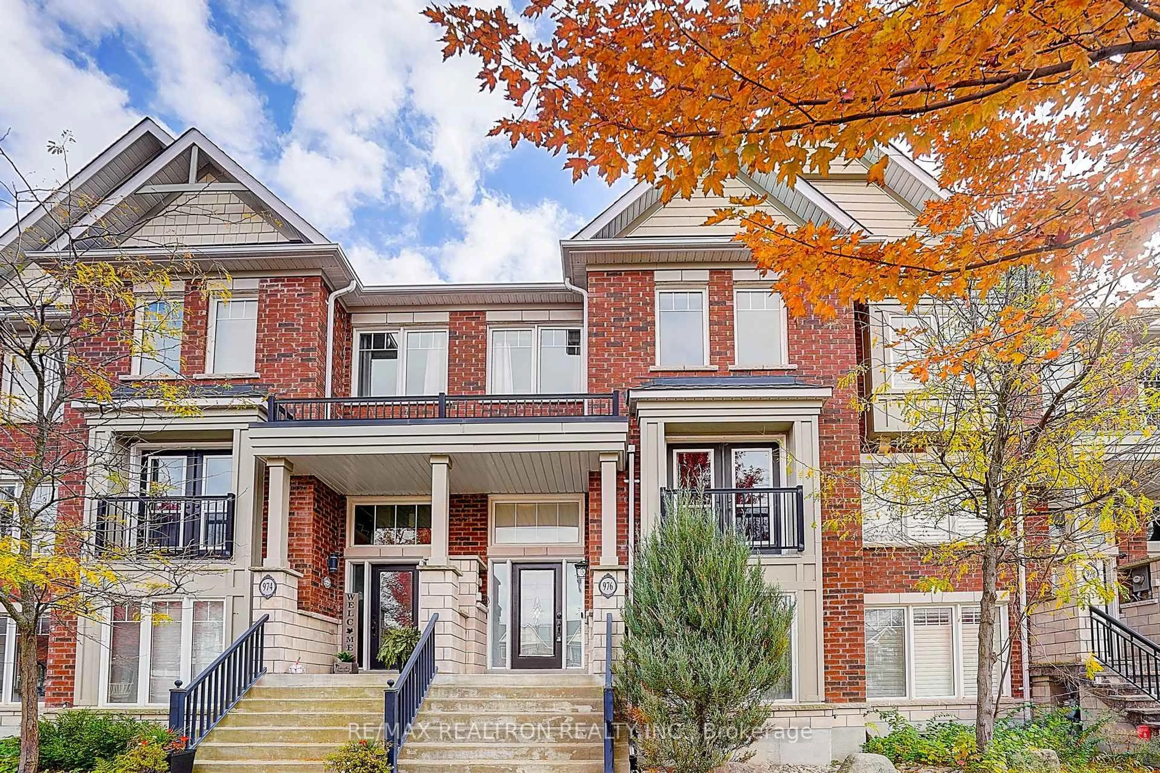 Home with brick exterior material, street for 976 Millard St, Whitchurch-Stouffville Ontario L4A 0T2