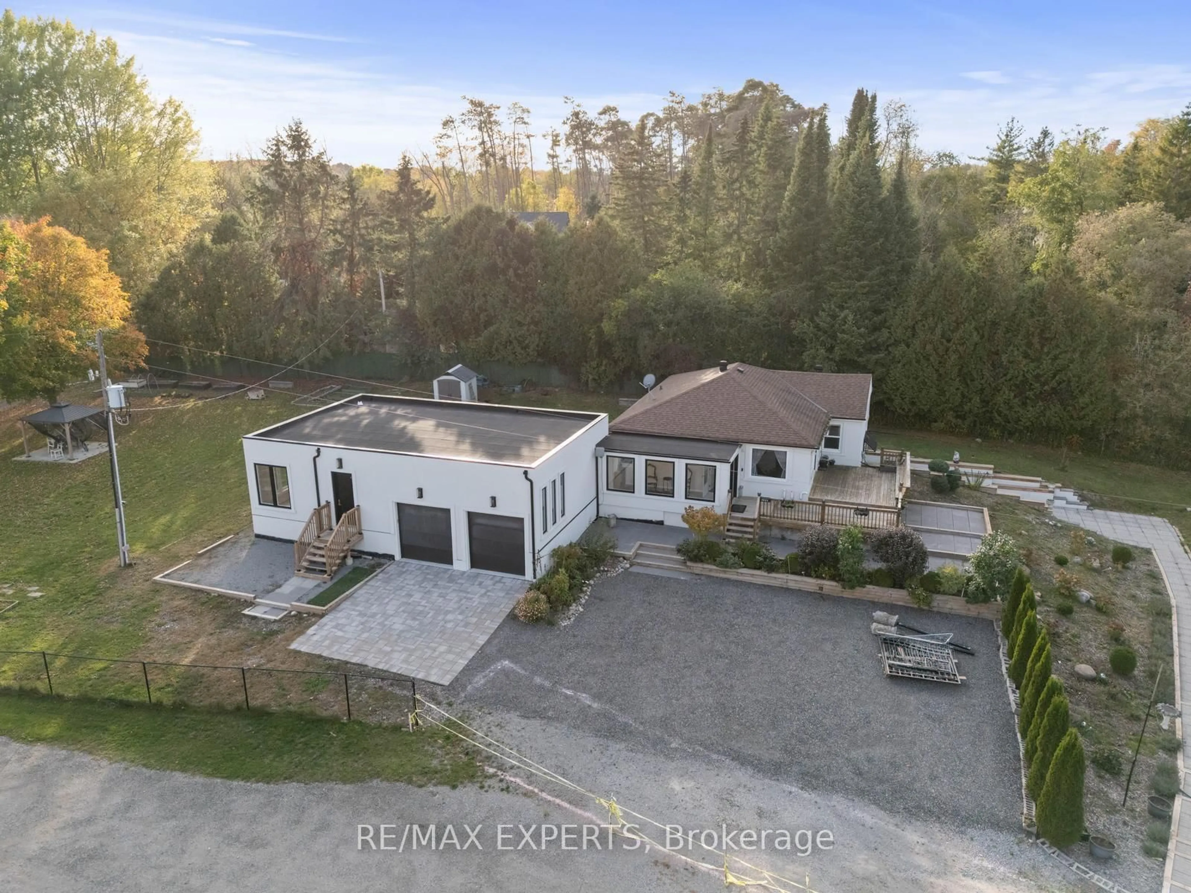 A pic from outside/outdoor area/front of a property/back of a property/a pic from drone, unknown for 2821 Mt Albert Rd, East Gwillimbury Ontario L0G 1R0