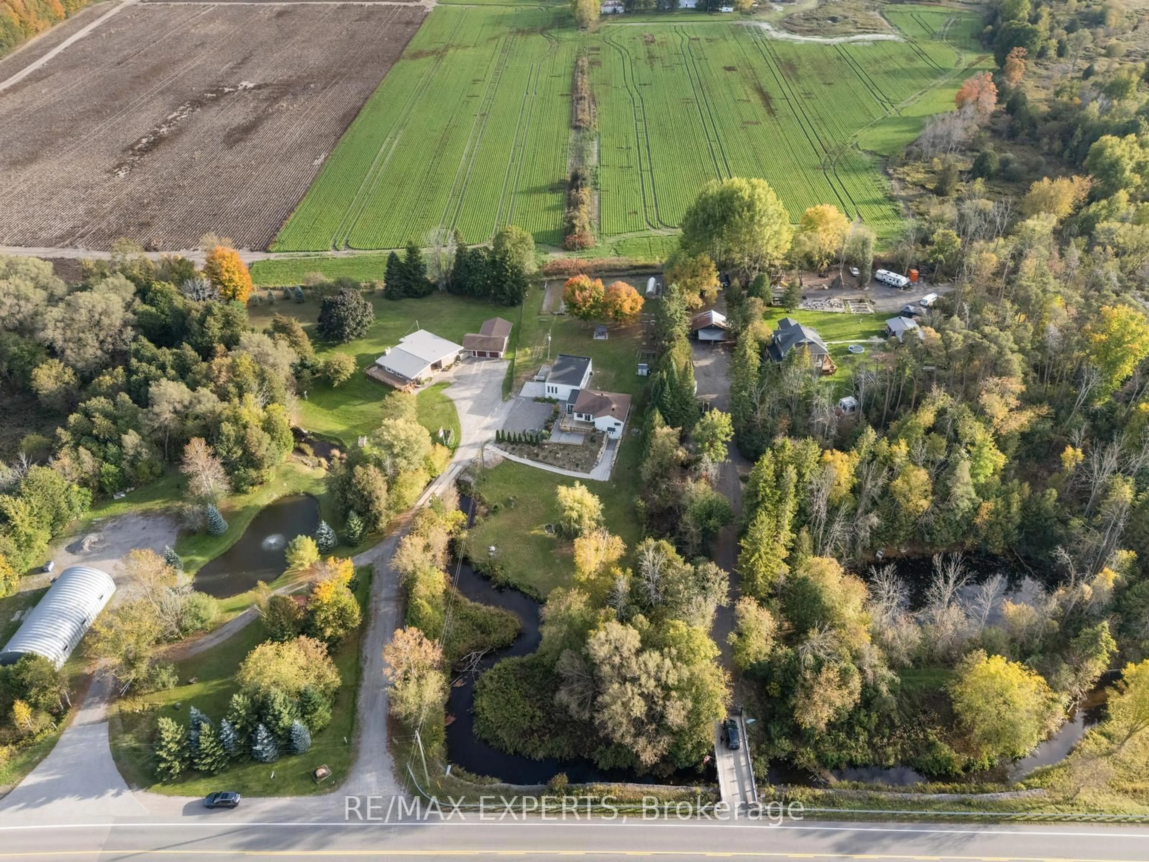 A pic from outside/outdoor area/front of a property/back of a property/a pic from drone, street for 2821 Mt Albert Rd, East Gwillimbury Ontario L0G 1R0