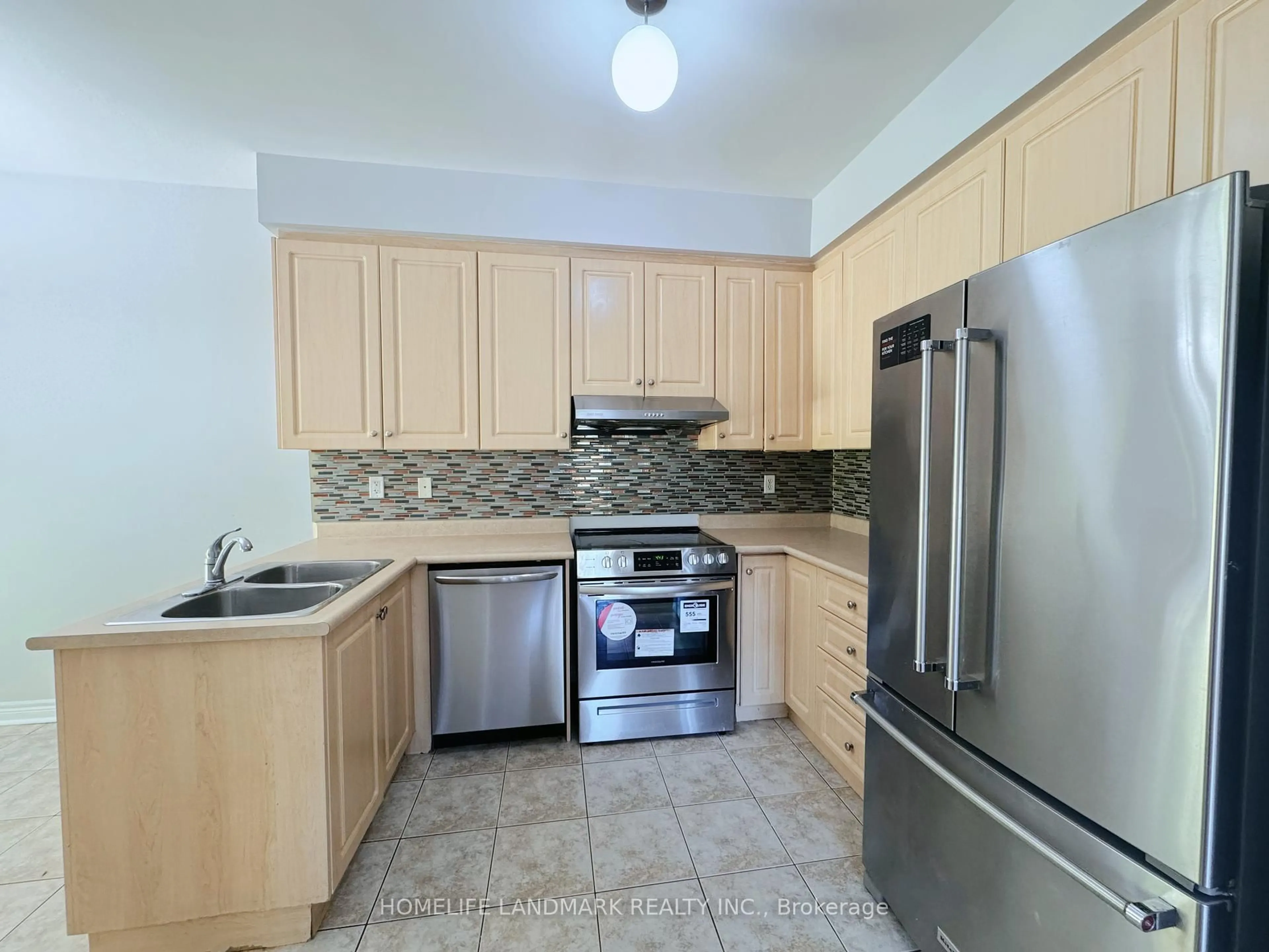 Standard kitchen, unknown for 86 Andes Cres, Vaughan Ontario L4H 3H3