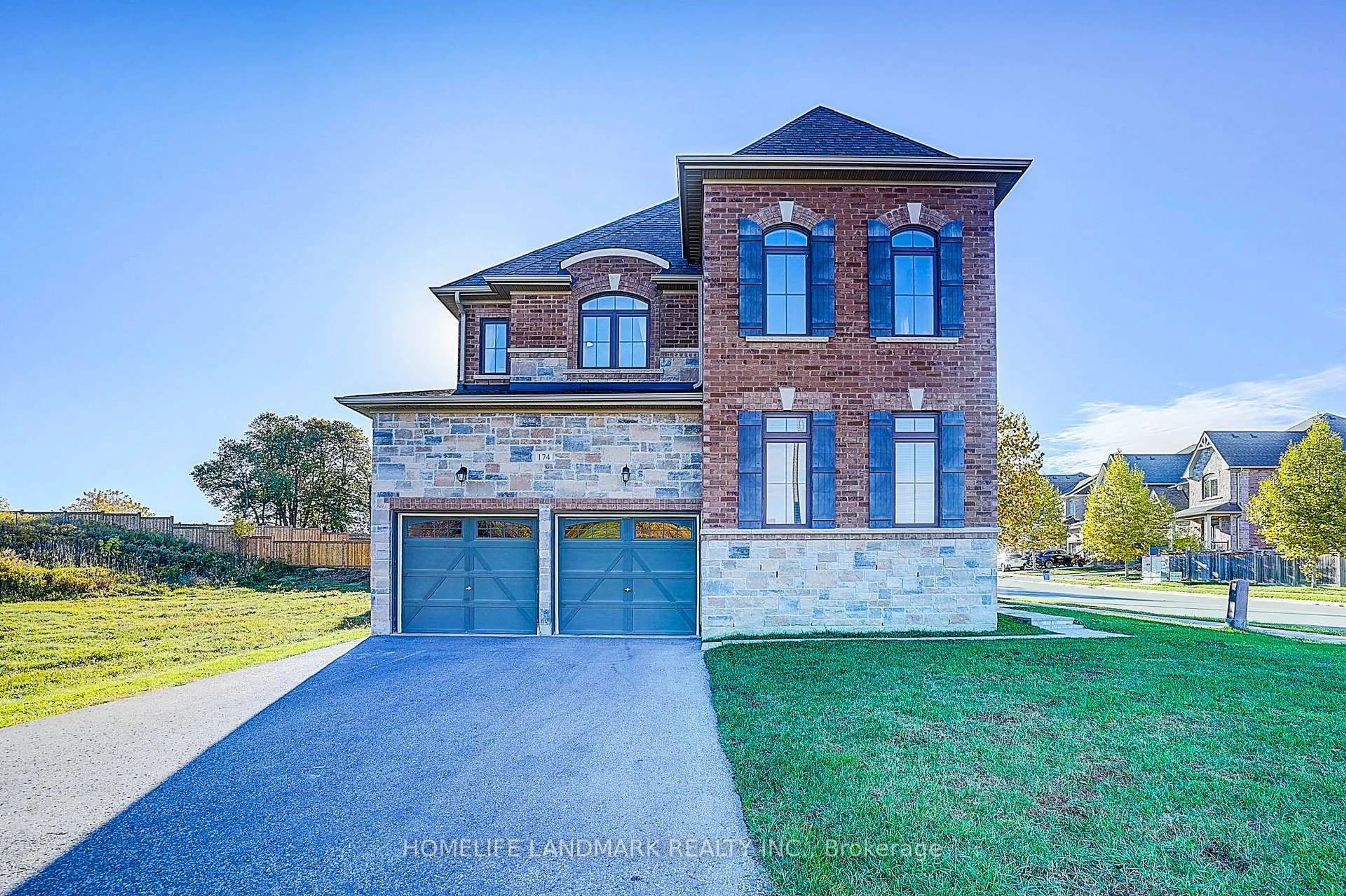 Home with brick exterior material, street for 174 Sharon Creek Dr, East Gwillimbury Ontario L9N 0P9