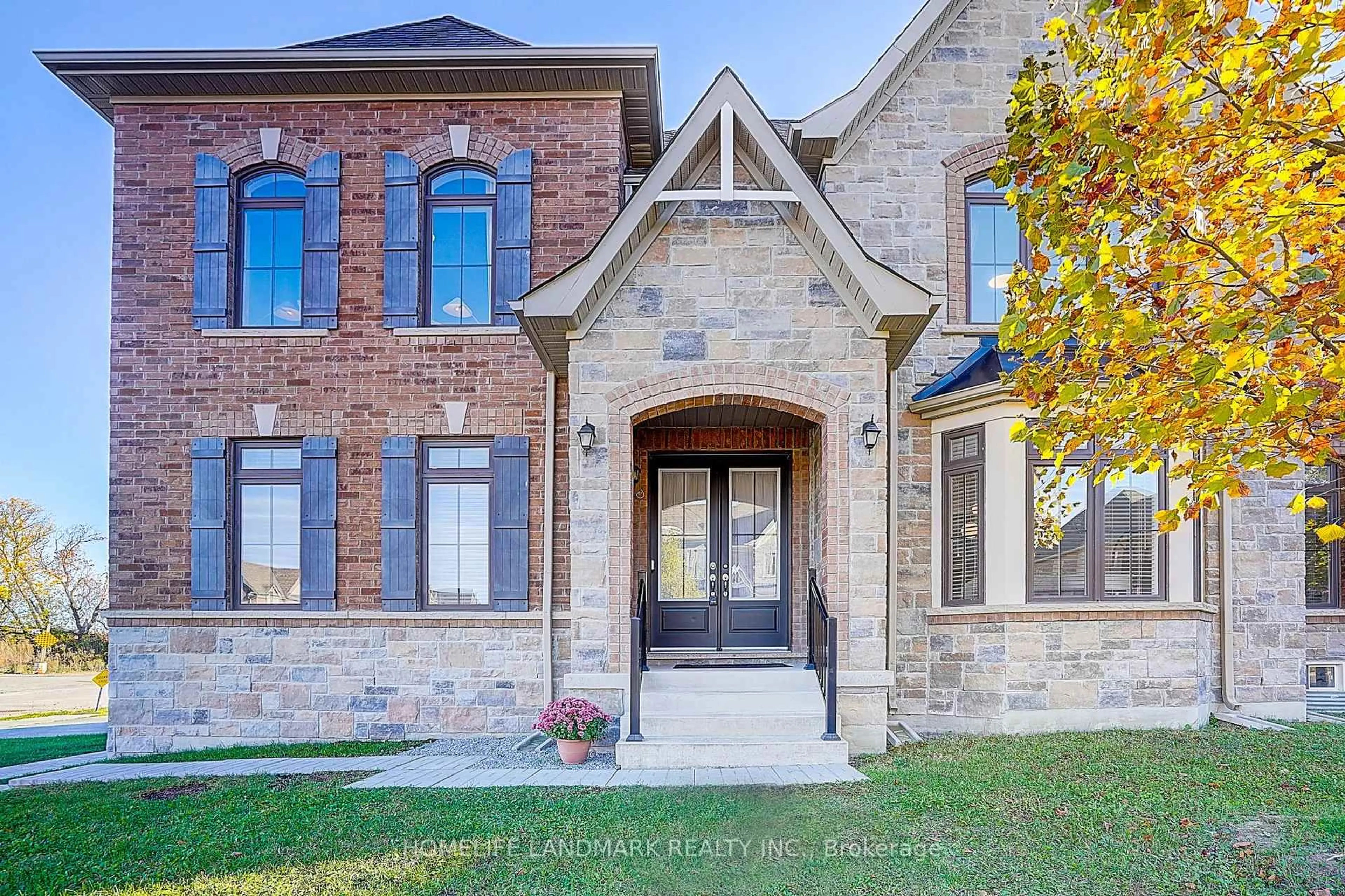 Home with brick exterior material, street for 174 Sharon Creek Dr, East Gwillimbury Ontario L9N 0P9