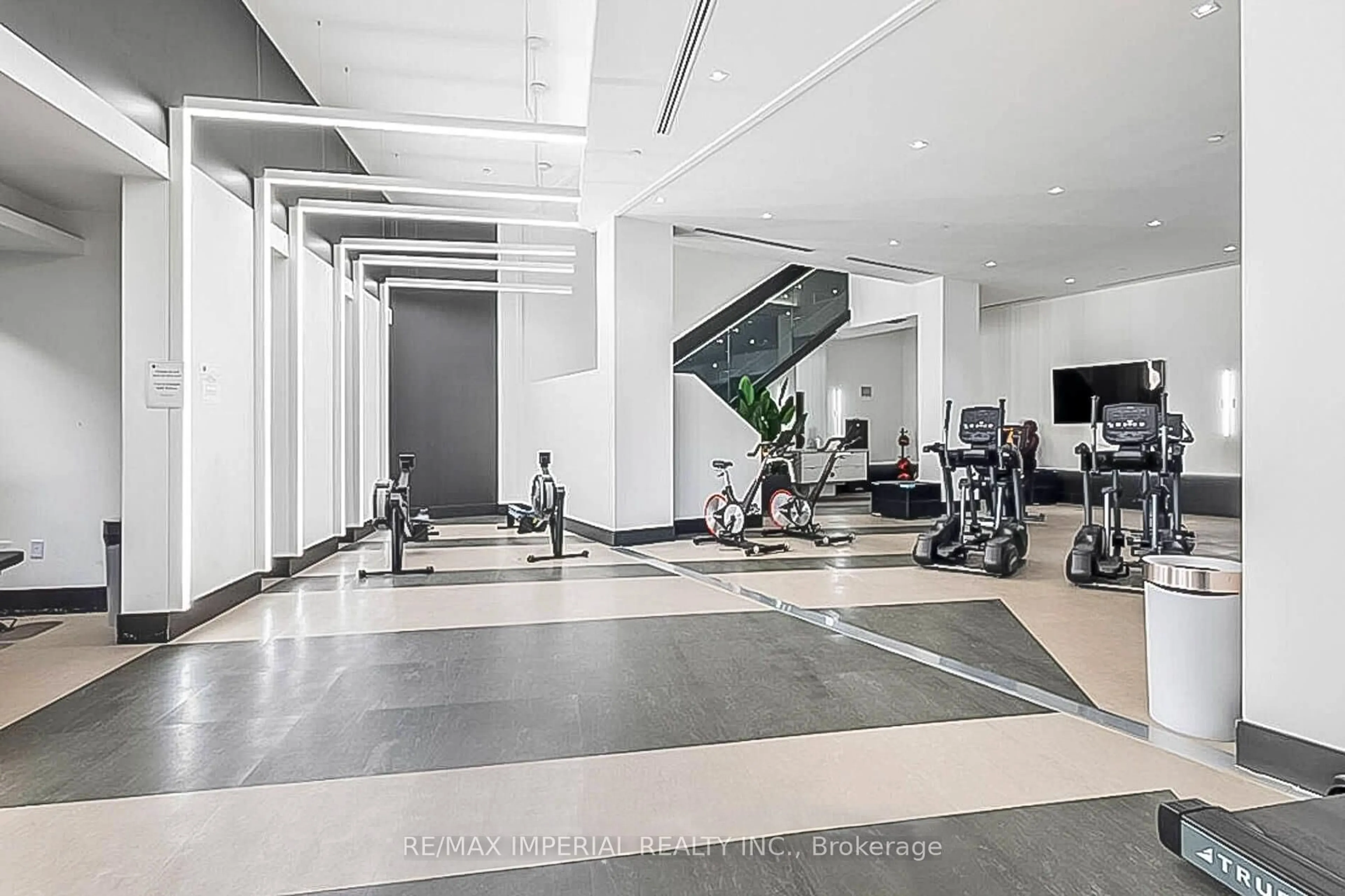 Gym or fitness room for 2916 Highway 7 #701, Vaughan Ontario L4K 0K6
