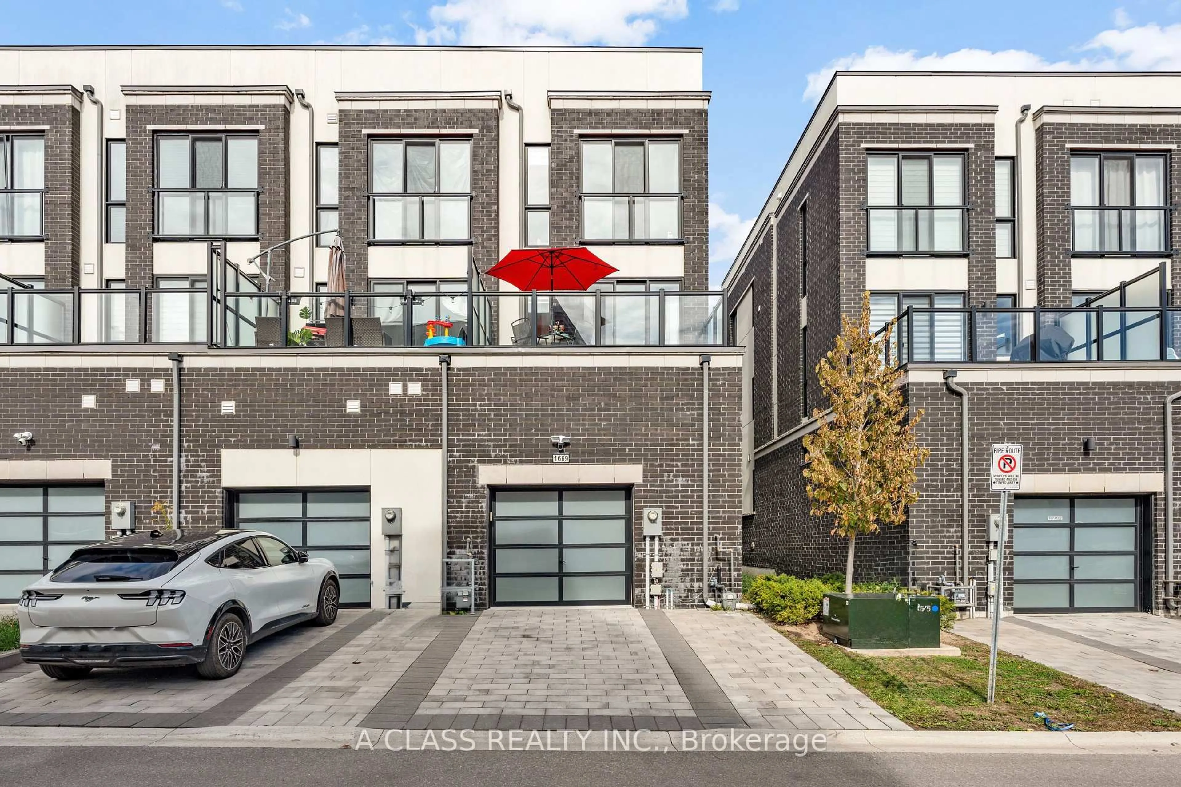Home with brick exterior material, street for 1669 Bur Oak Ave, Markham Ontario L6E 0V2
