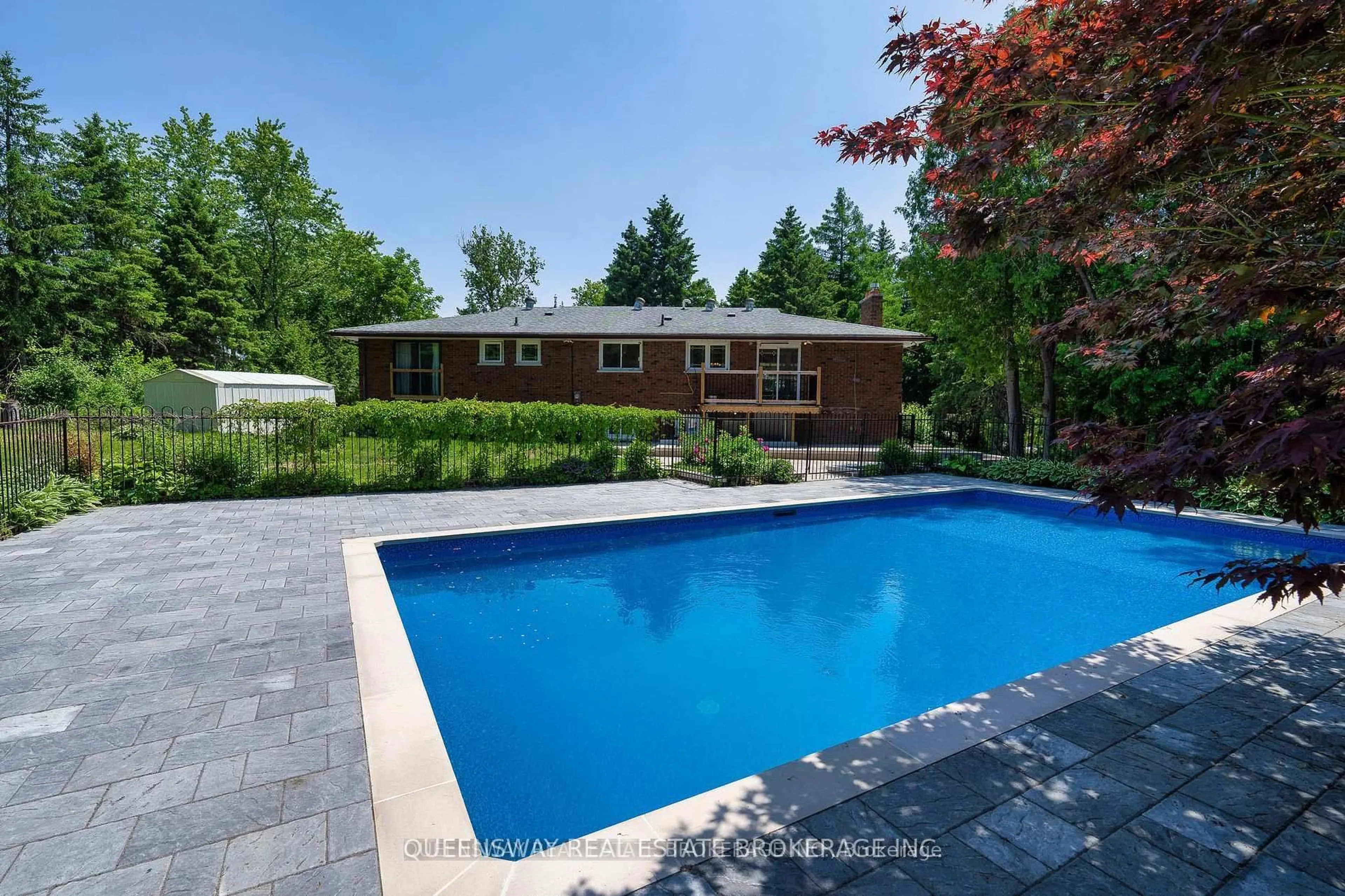 Pool for 1268 15th Sdrd, King Ontario L7B 1K5