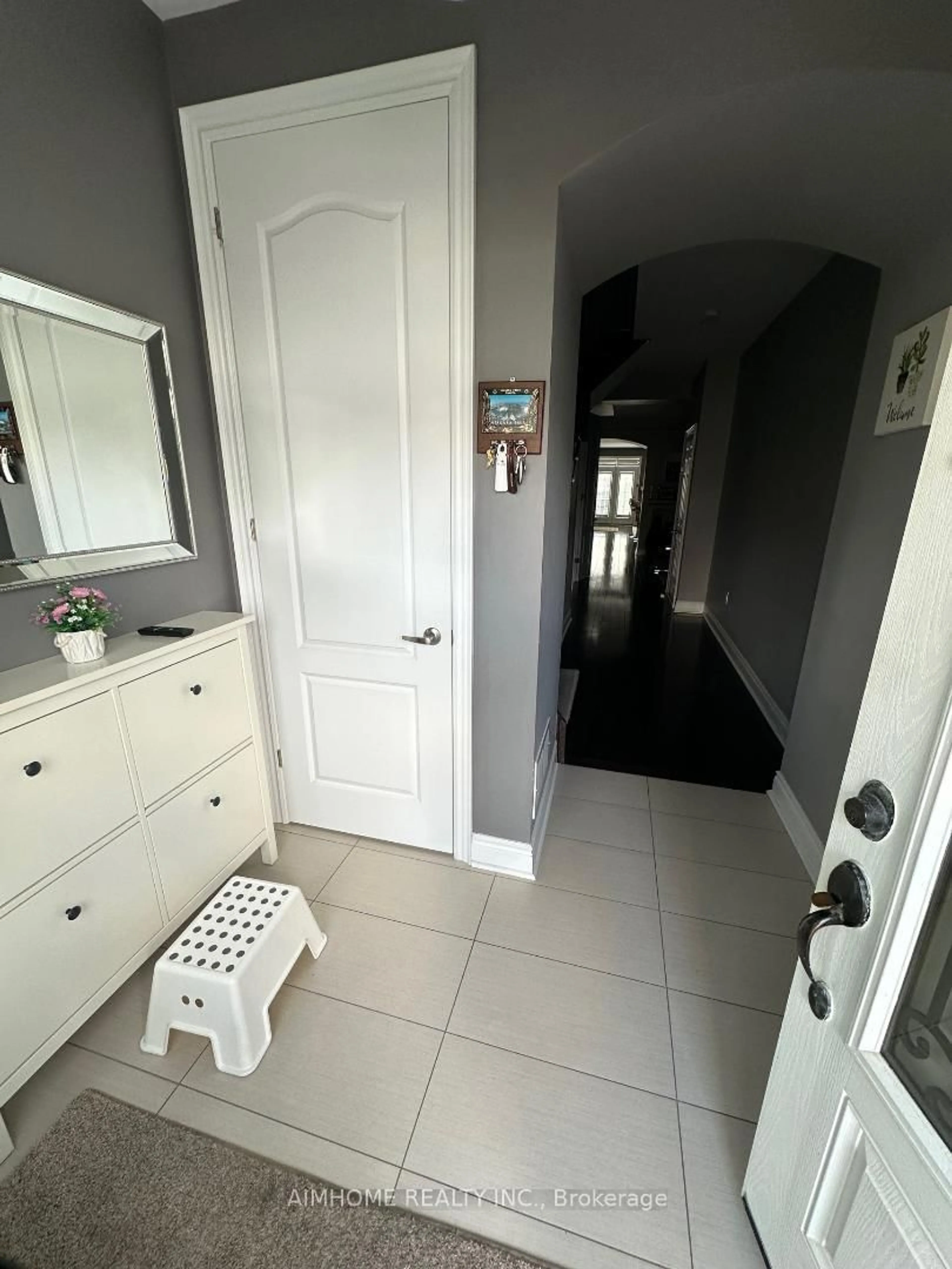 Unknown for 18 Bristlewood Cres, Vaughan Ontario L4J 0H4