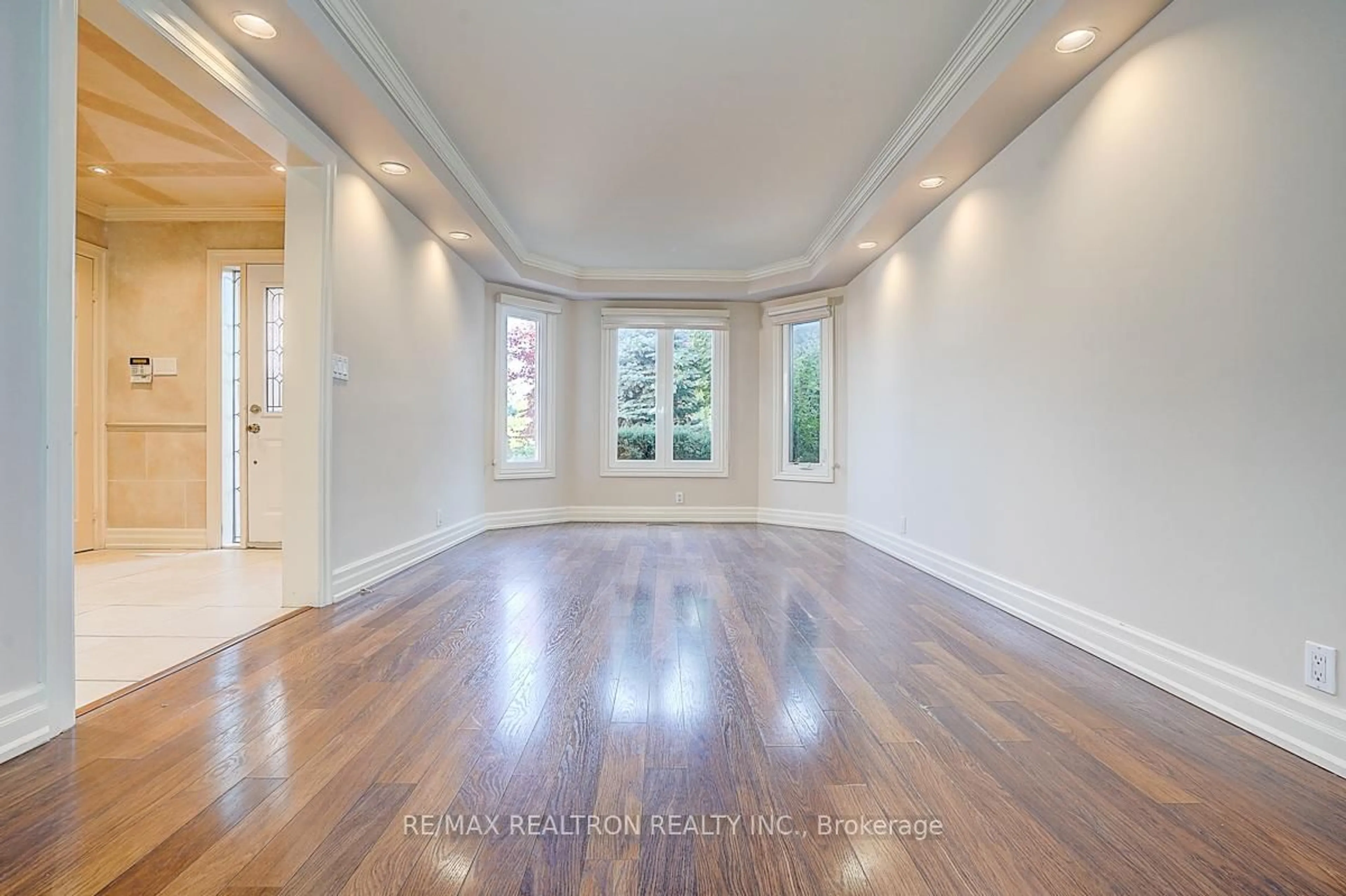 Unknown for 8 Rockley Crt, Markham Ontario L3T 6V1