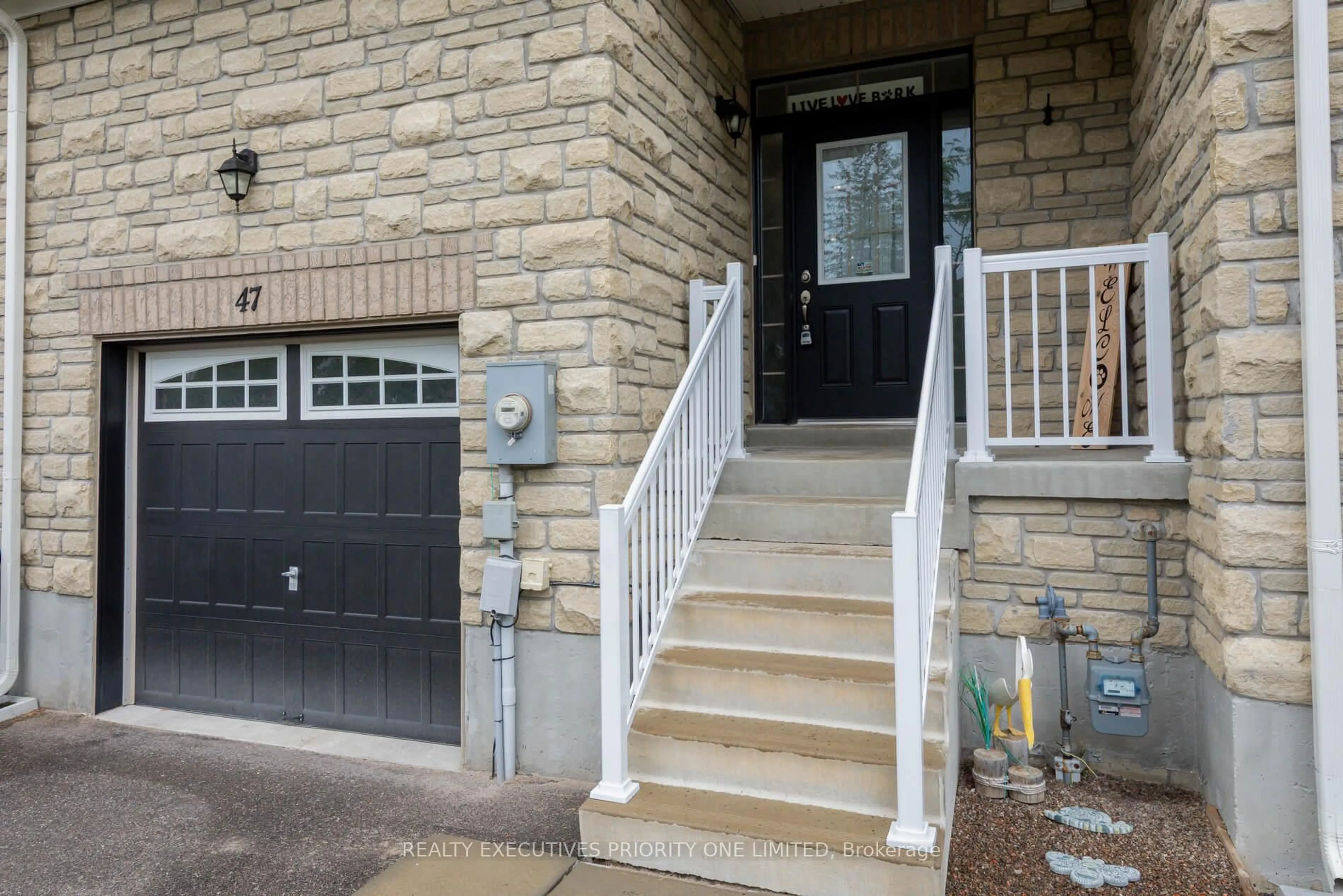 Unknown for 47 Greenwood Dr, Essa Ontario L0M 1B4