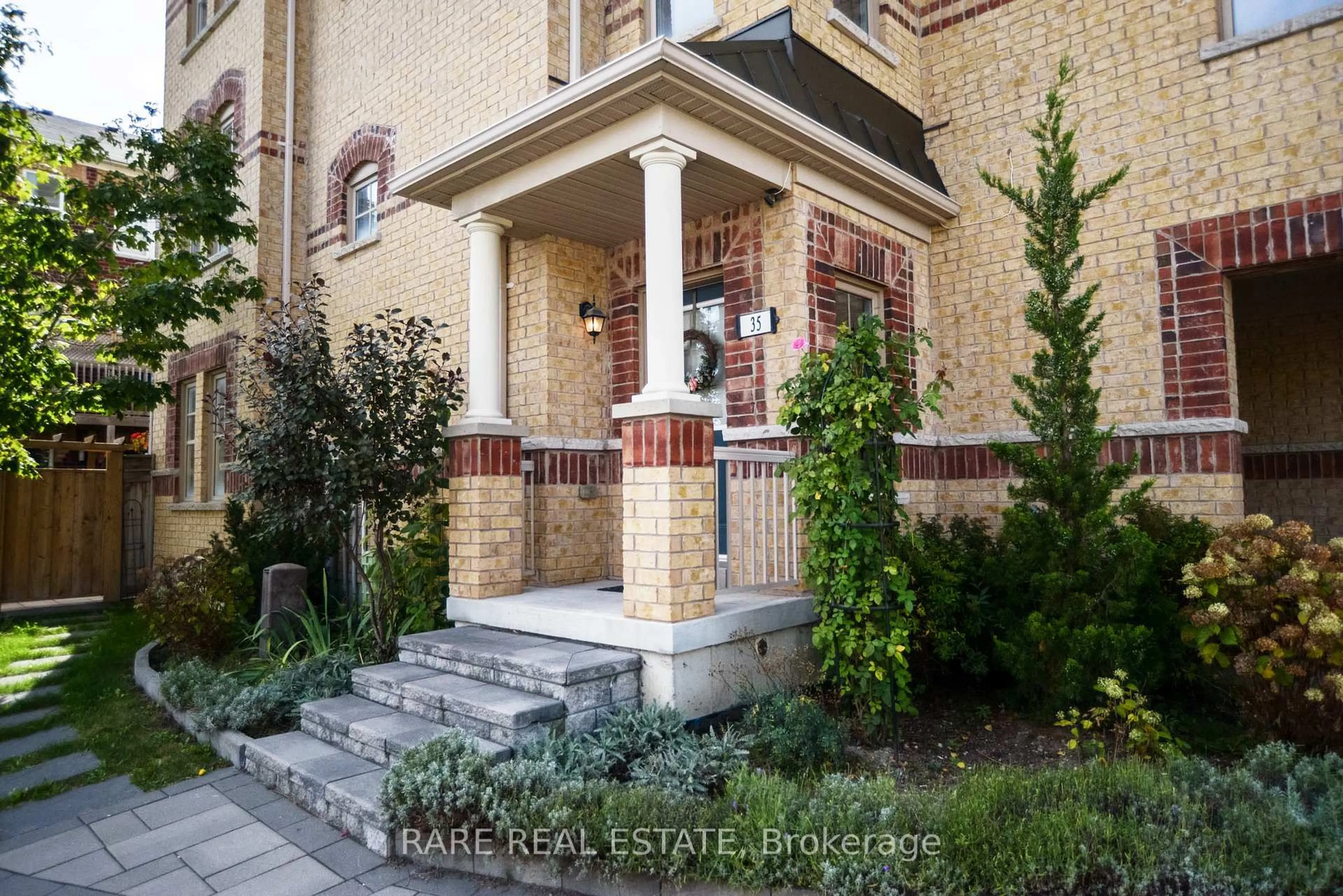 Home with brick exterior material, street for 10 Porter Ave #35, Vaughan Ontario L4L 0H1