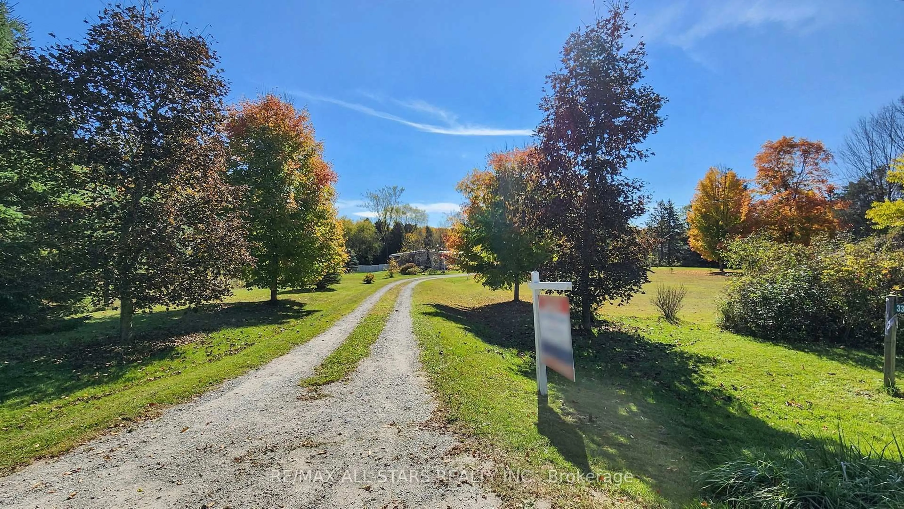 A pic from outside/outdoor area/front of a property/back of a property/a pic from drone, forest/trees view for 337 Feasby Rd, Uxbridge Ontario L9P 1R1