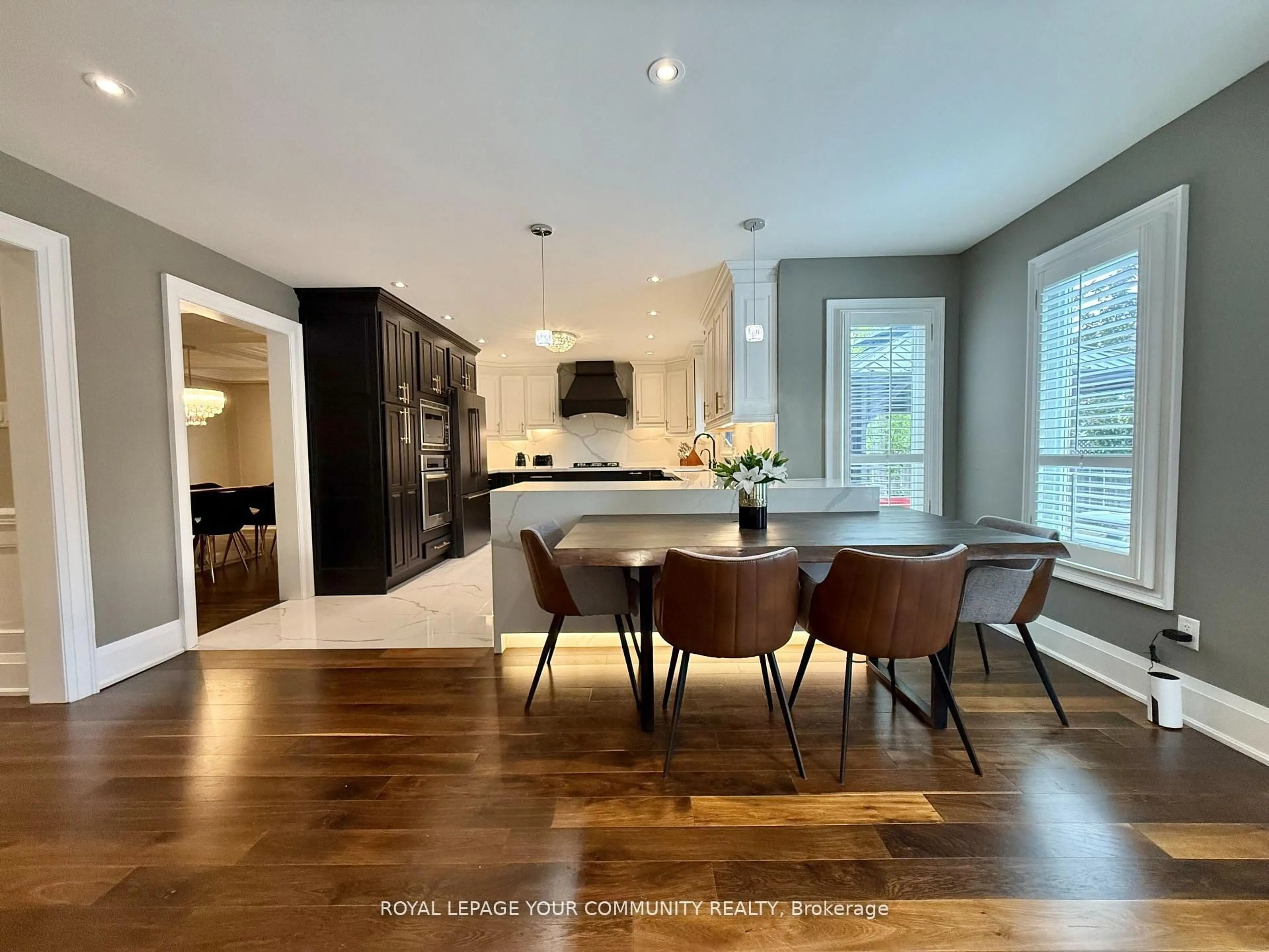 Open concept kitchen, unknown for 20 White Lodge Cres, Richmond Hill Ontario L4C 8Z7