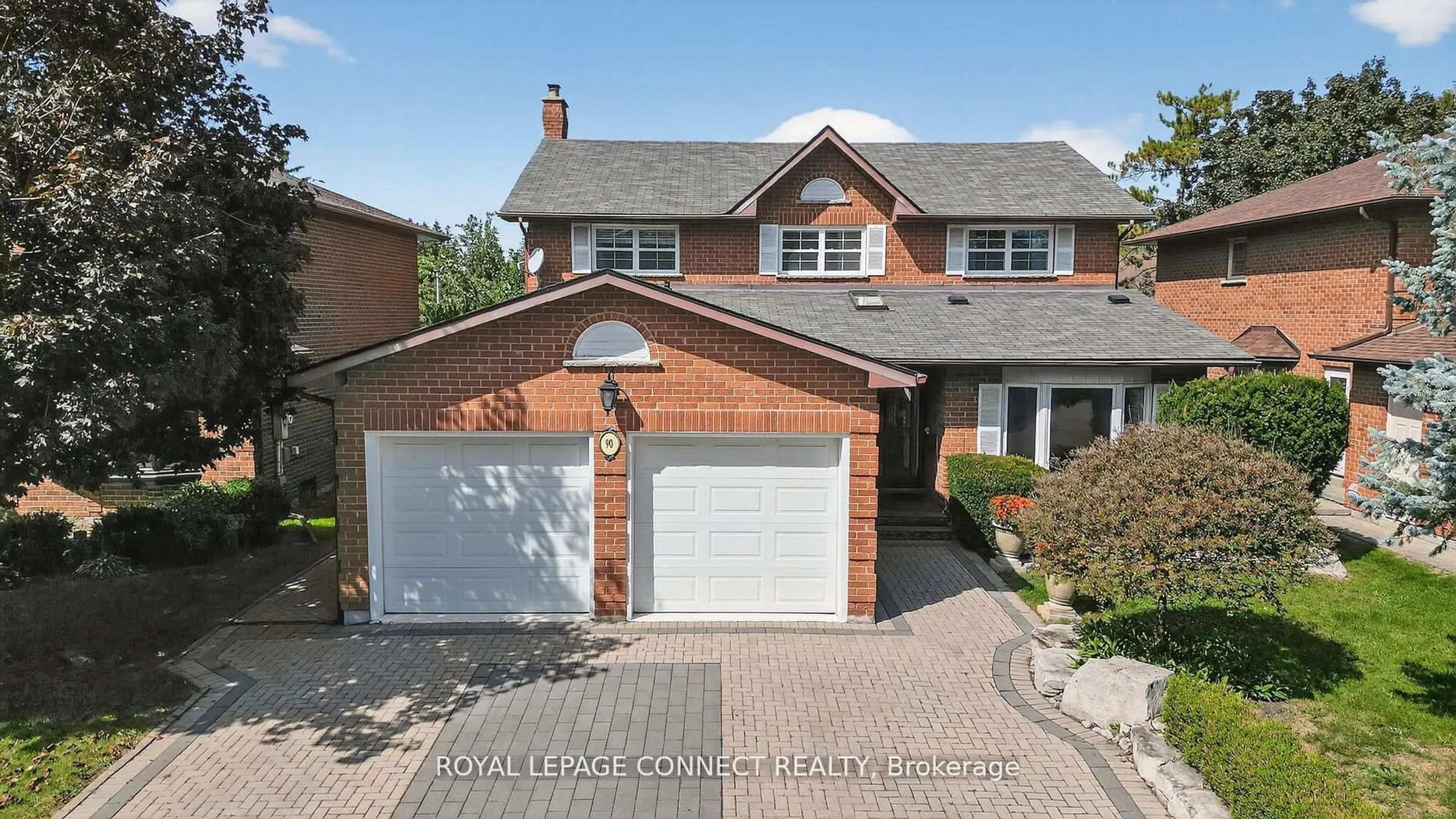 Home with brick exterior material, street for 90 Golf Links Dr, Aurora Ontario L4G 3V3