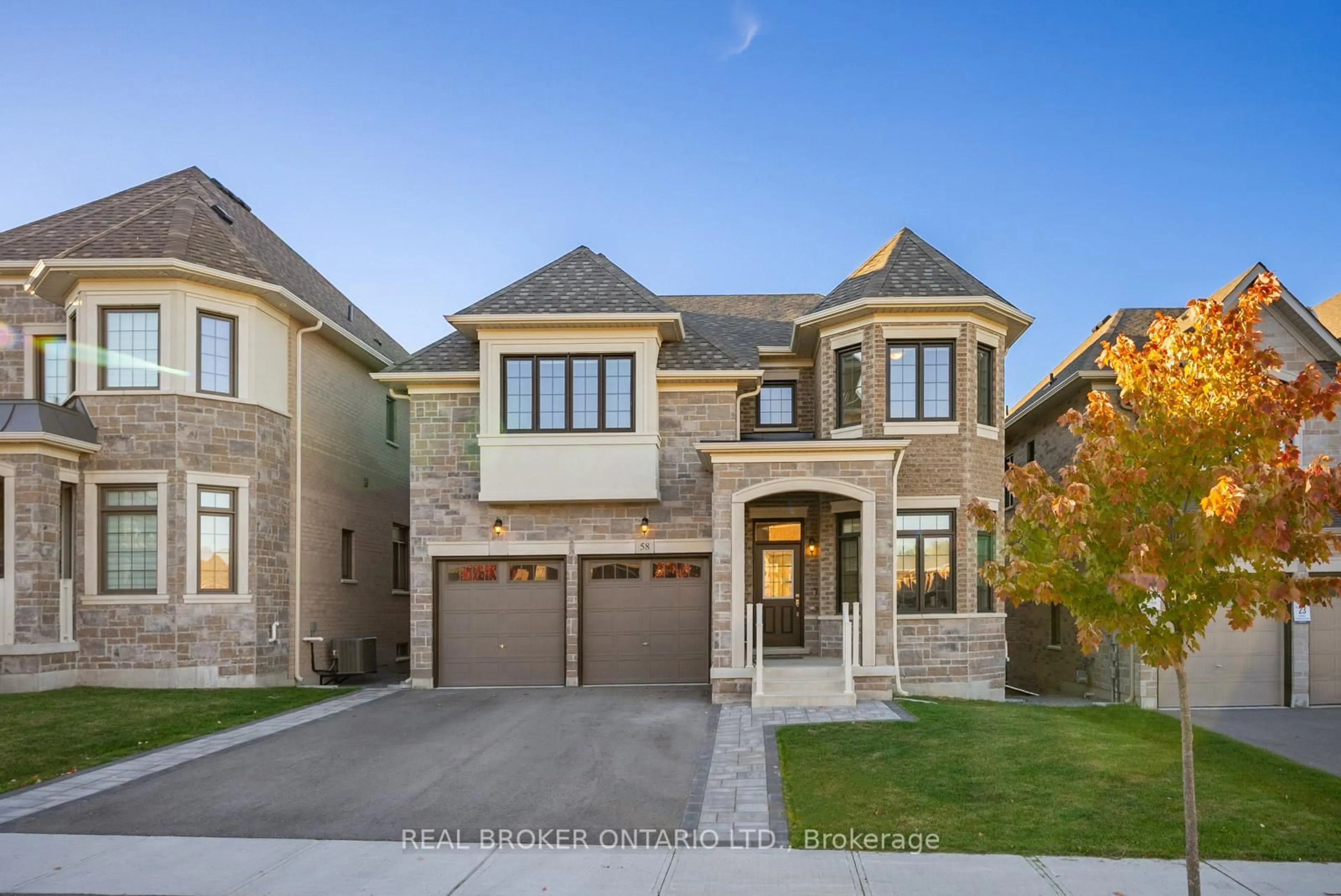 Home with brick exterior material, street for 58 Meadow Vista Cres, East Gwillimbury Ontario L9N 0T4