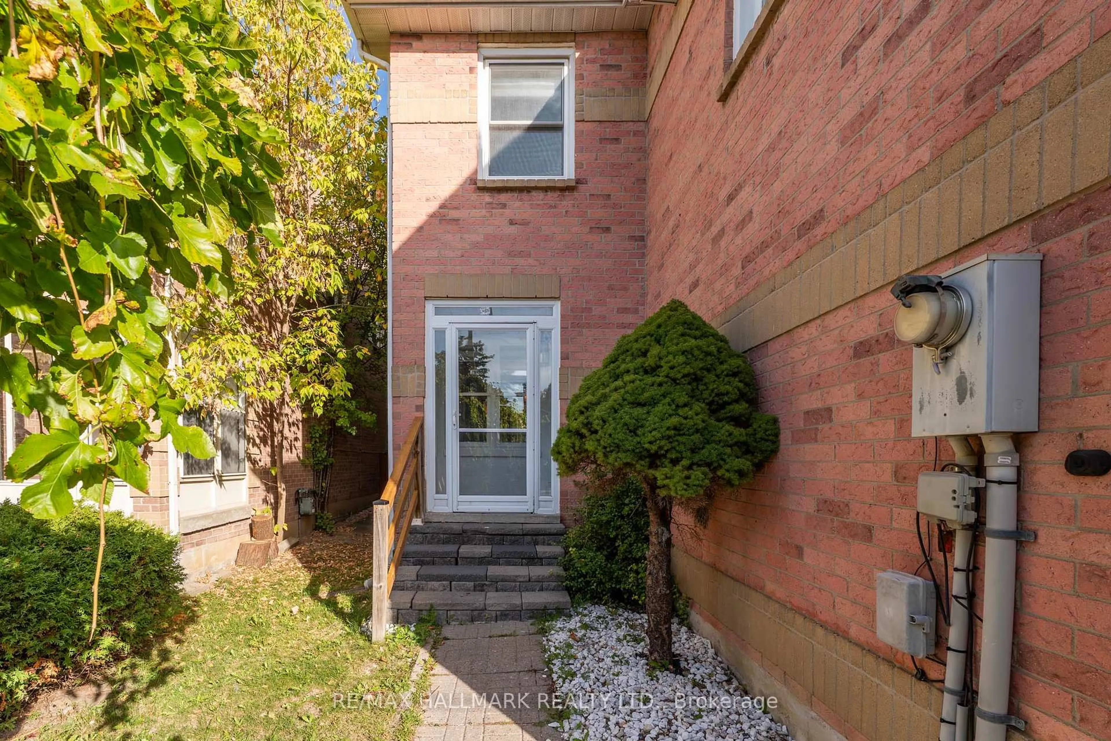 Home with brick exterior material, street for 48 Bingham St, Richmond Hill Ontario L4C 9R2