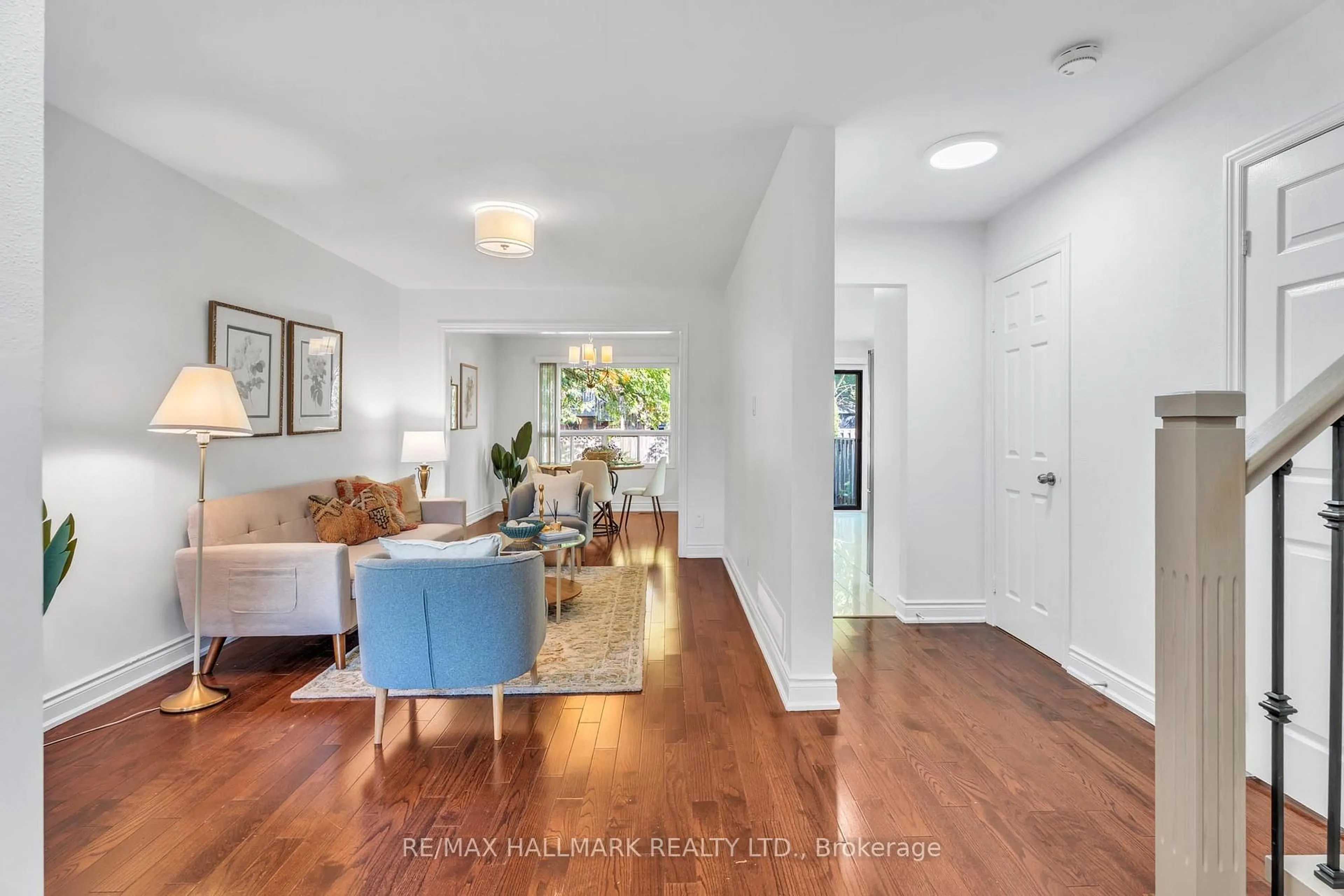 Indoor entryway for 48 Bingham St, Richmond Hill Ontario L4C 9R2