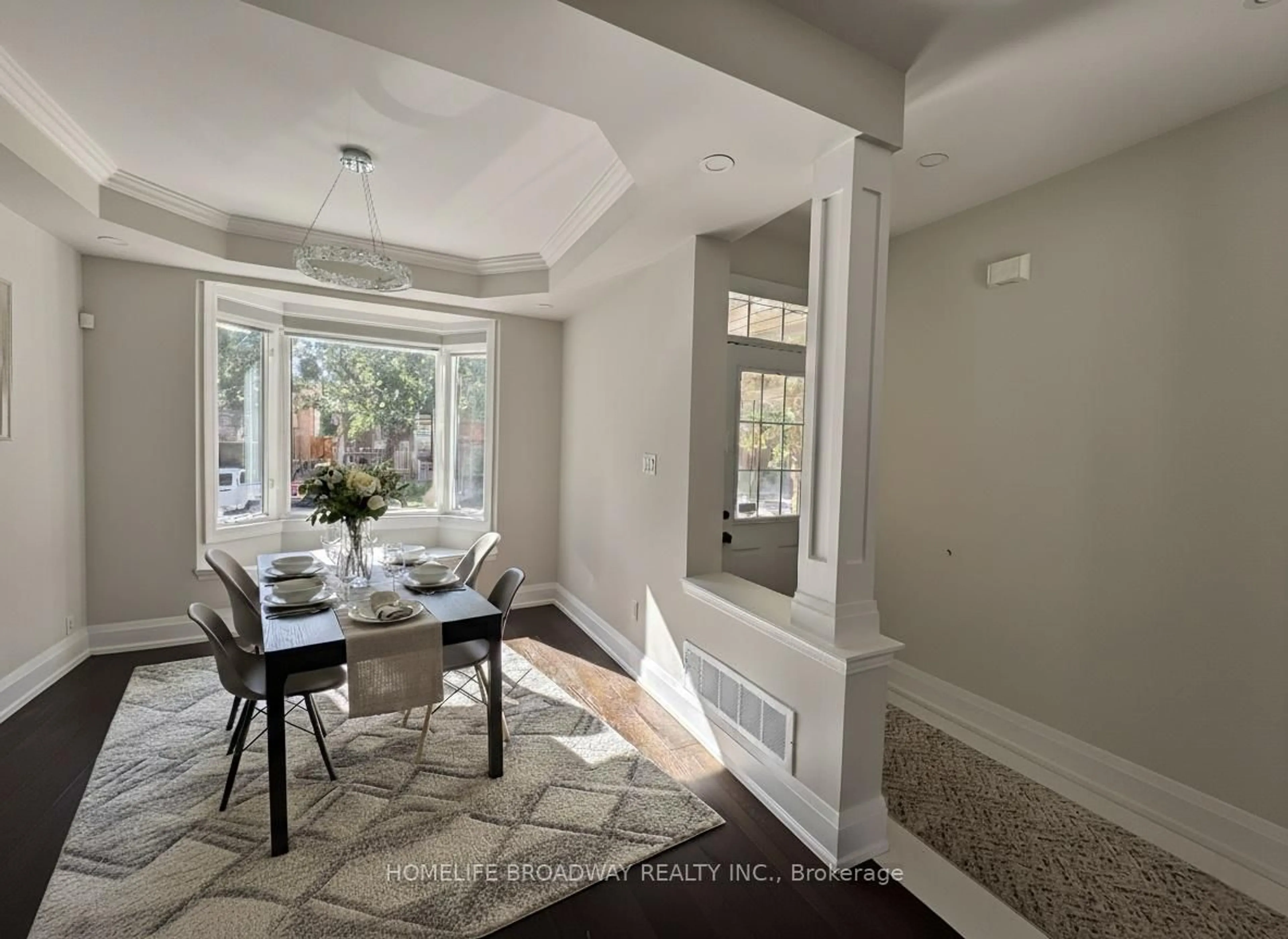 Dining room, ceramic/tile floor for 34 Saintsbury Rd, Markham Ontario L6C 2J1