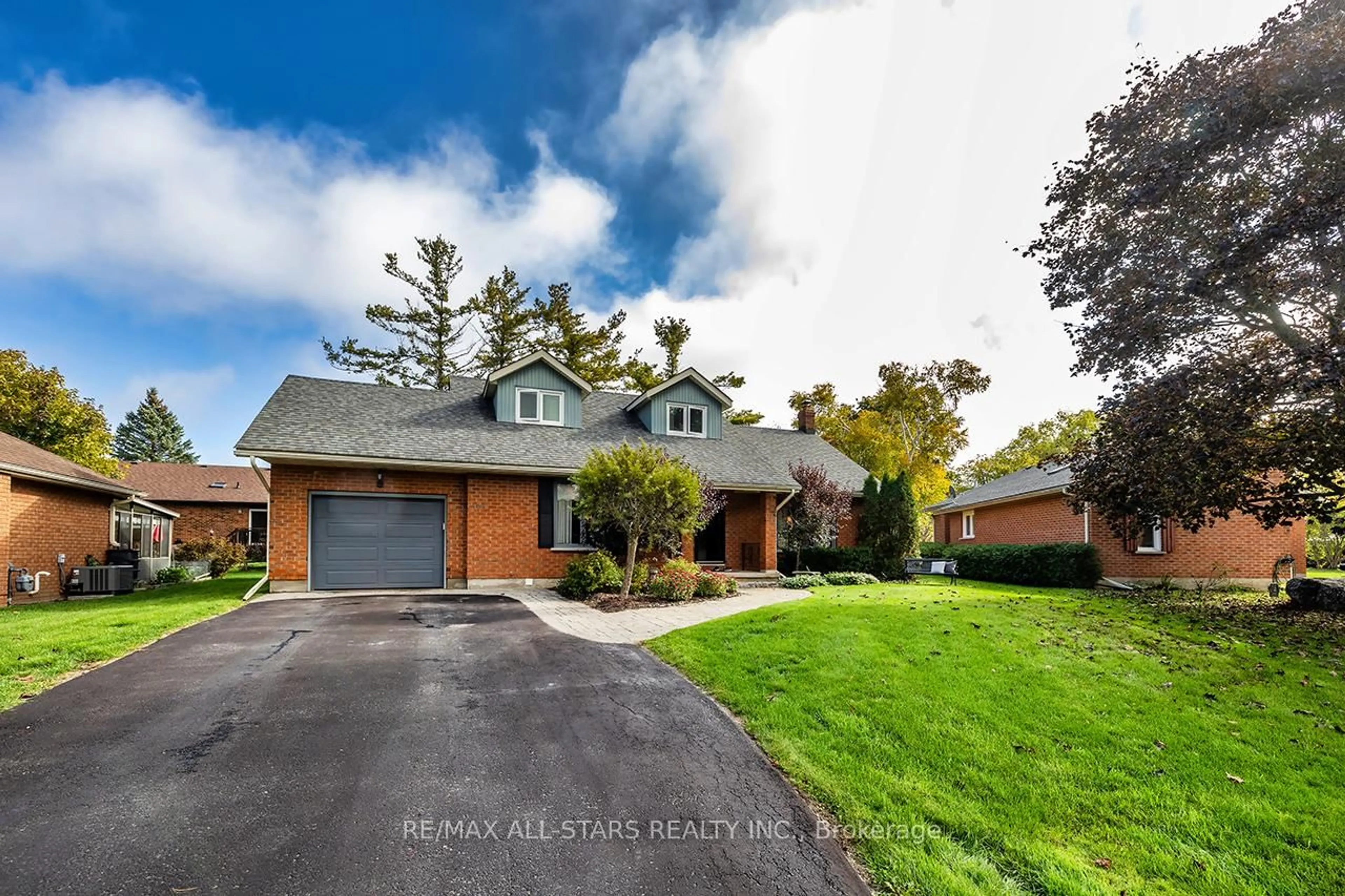 Home with brick exterior material, water/lake/river/ocean view for 14 Windor Crt, Brock Ontario L0E 1E0