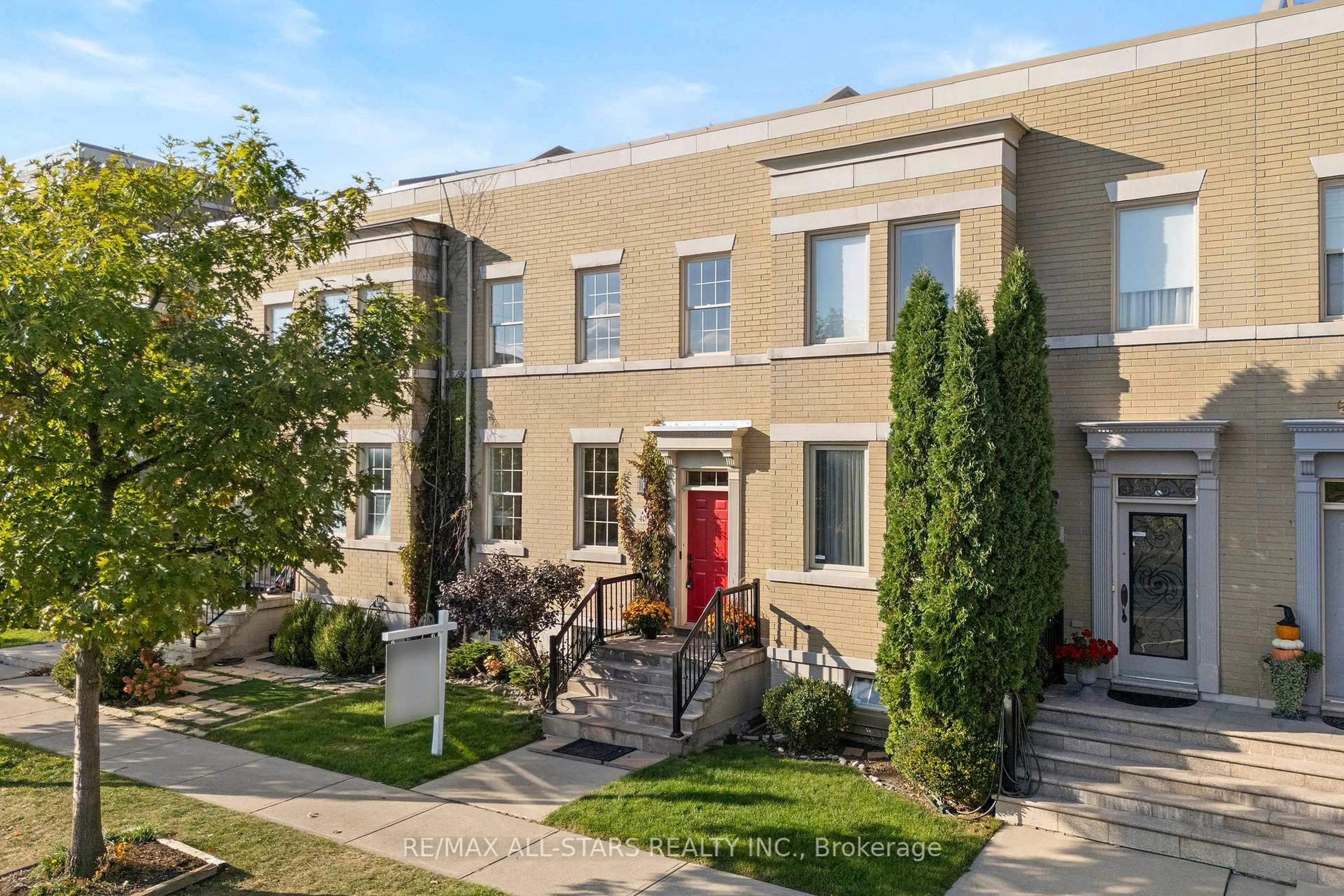 Home with brick exterior material, street for 40 Betty Roman Blvd, Markham Ontario L6C 0A5