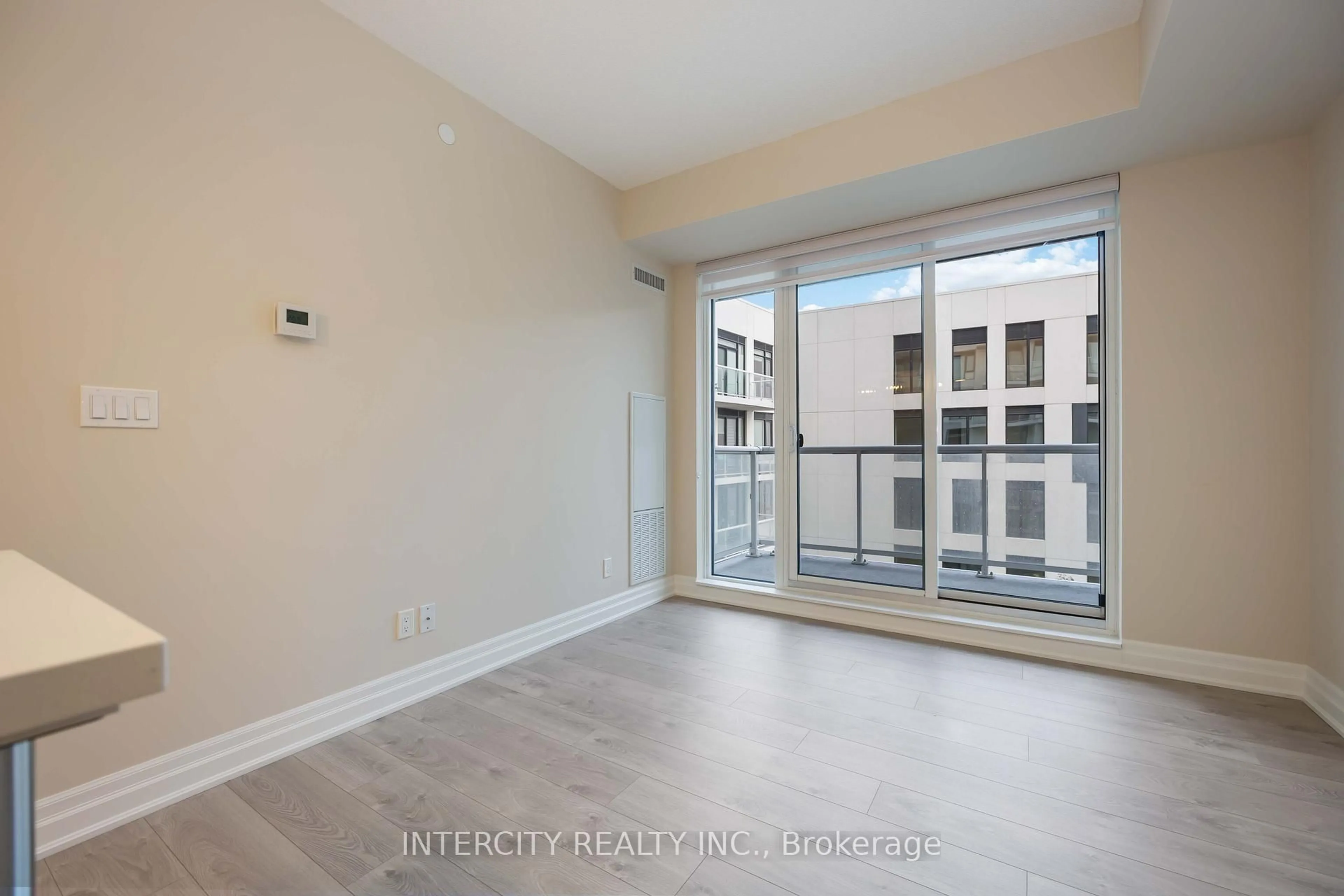 A pic of a room for 10 Rouge Valley Dr #802, Markham Ontario L6G 0G9