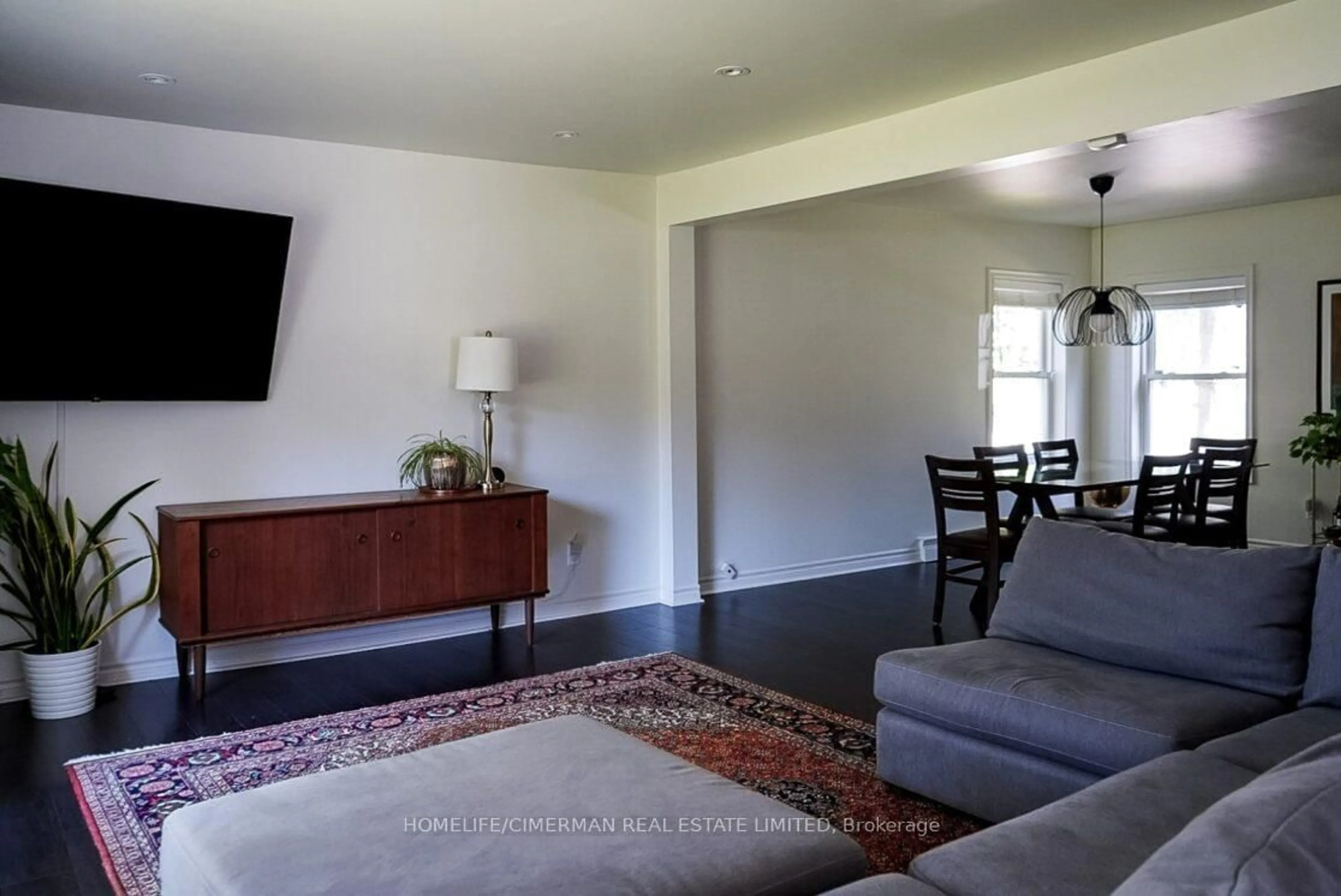 Living room with furniture, unknown for 165 James St, King Ontario L7B 1J6