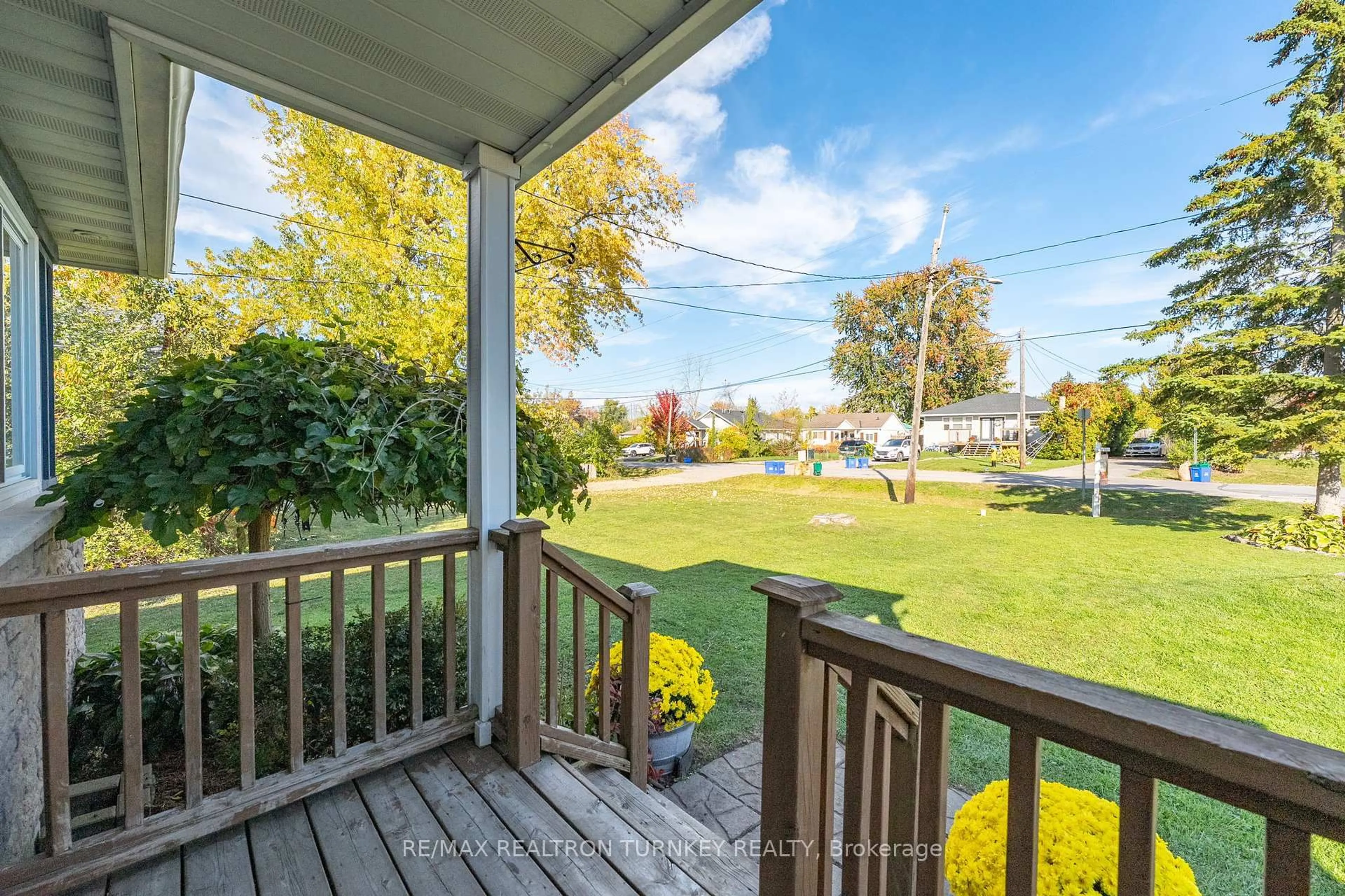 Patio, water/lake/river/ocean view for 782 Third Ave, Georgina Ontario L0E 1S0