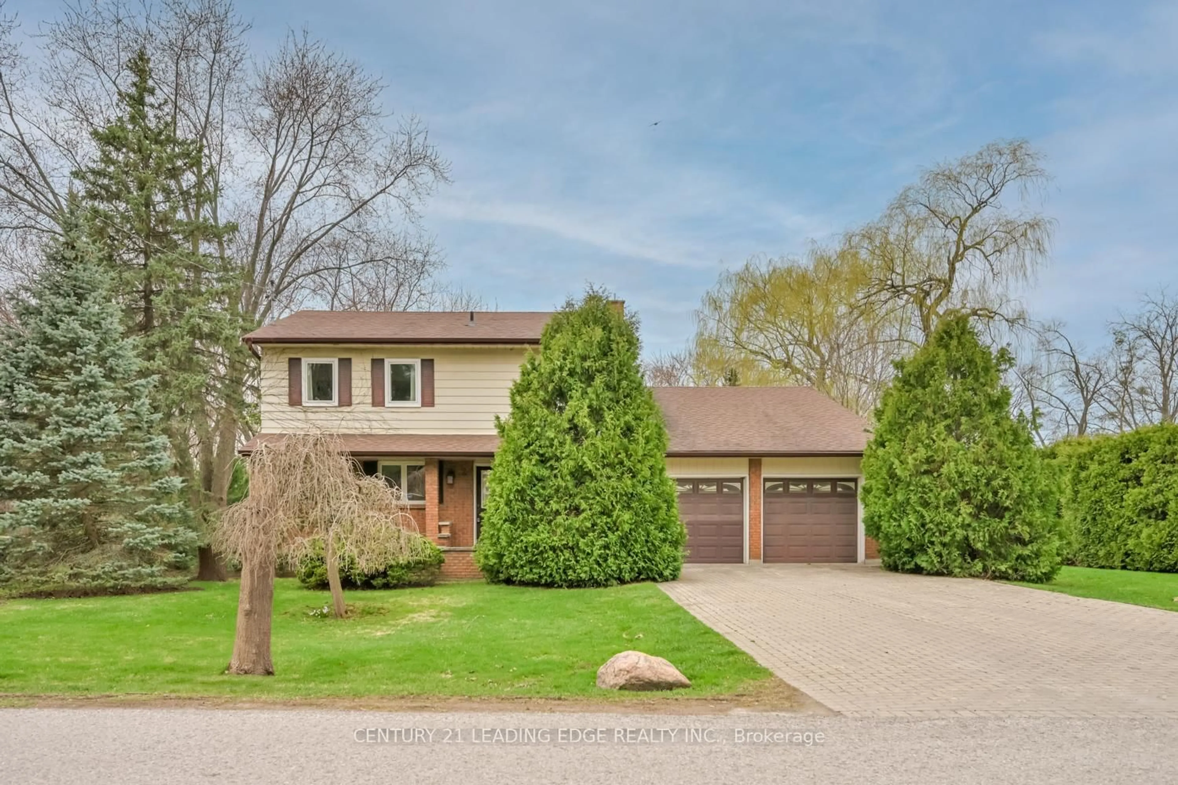 Home with brick exterior material, street for 2 Mill Race Crt, Markham Ontario L3P 3J3