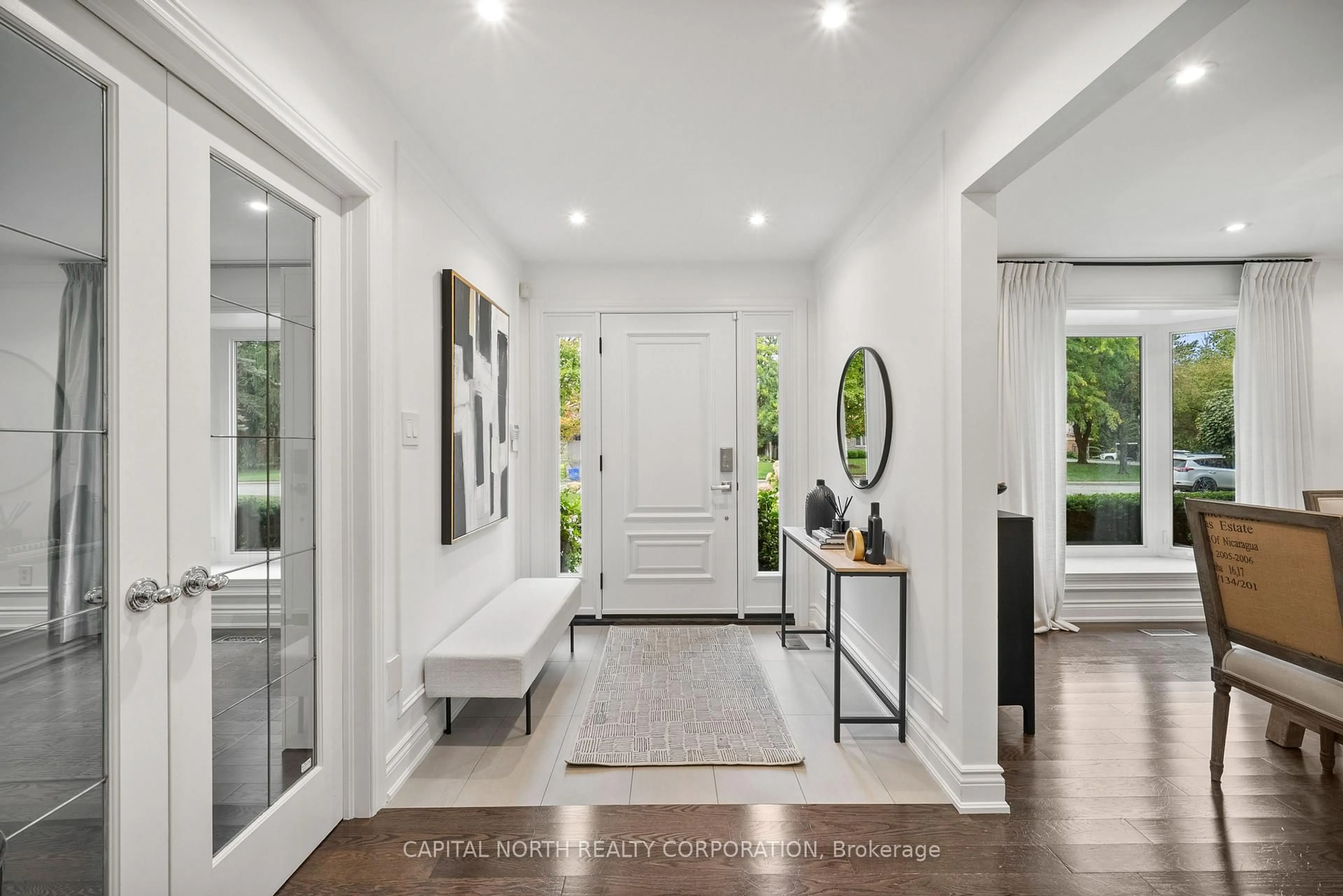 Indoor entryway for 360 Warren Rd, King Ontario L7B 1C4